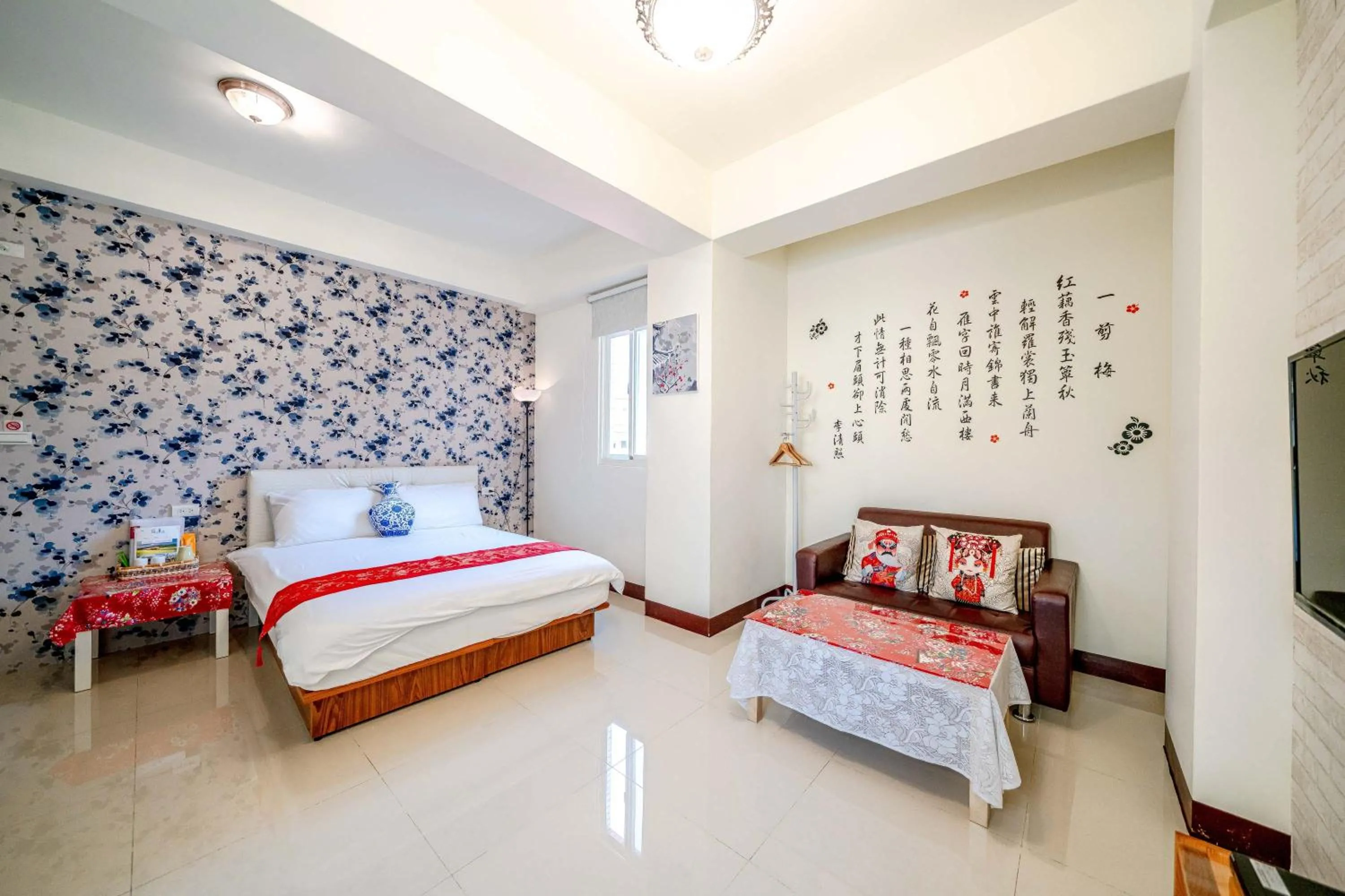 Bed in Shanghai Time