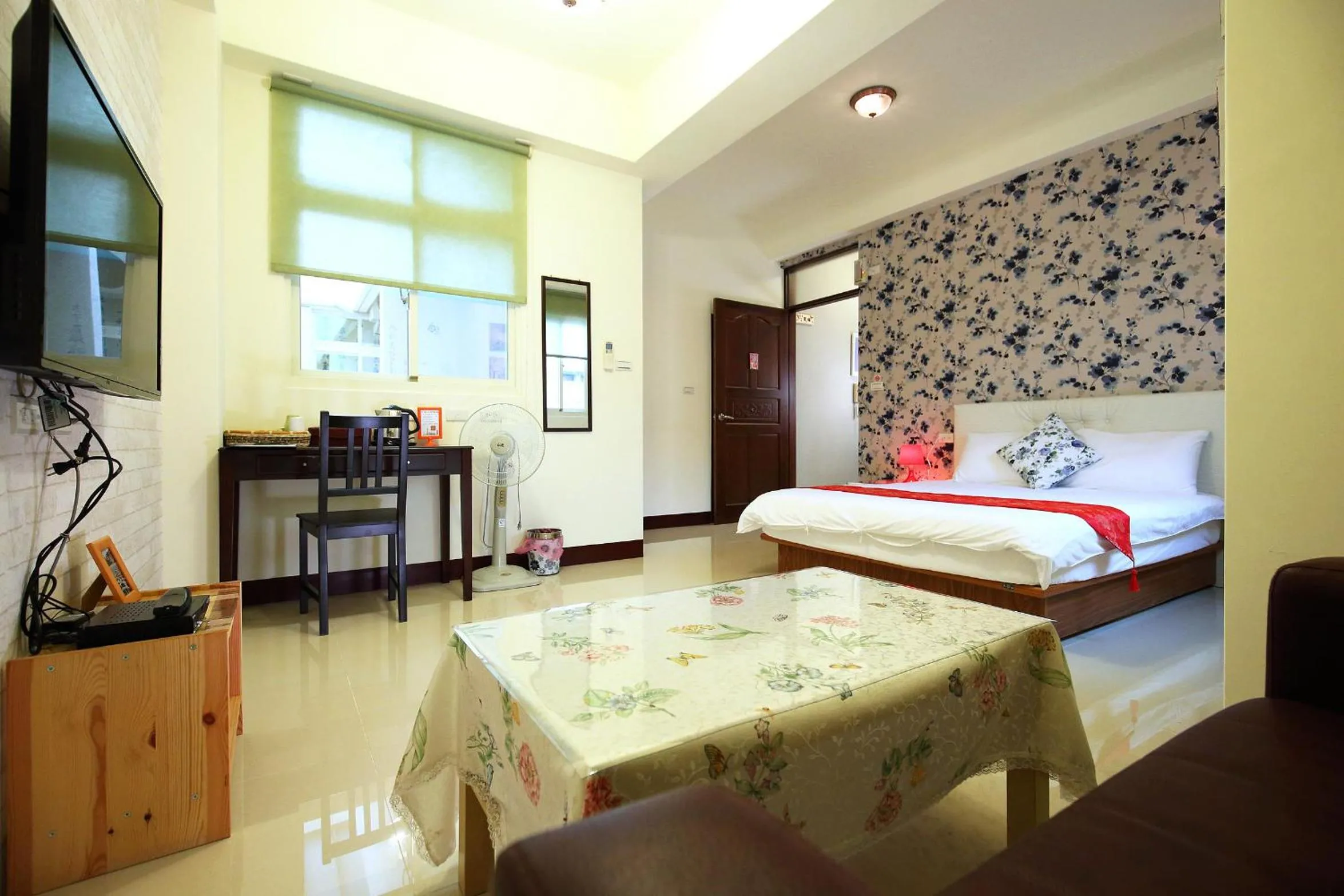 Bed in Shanghai Time
