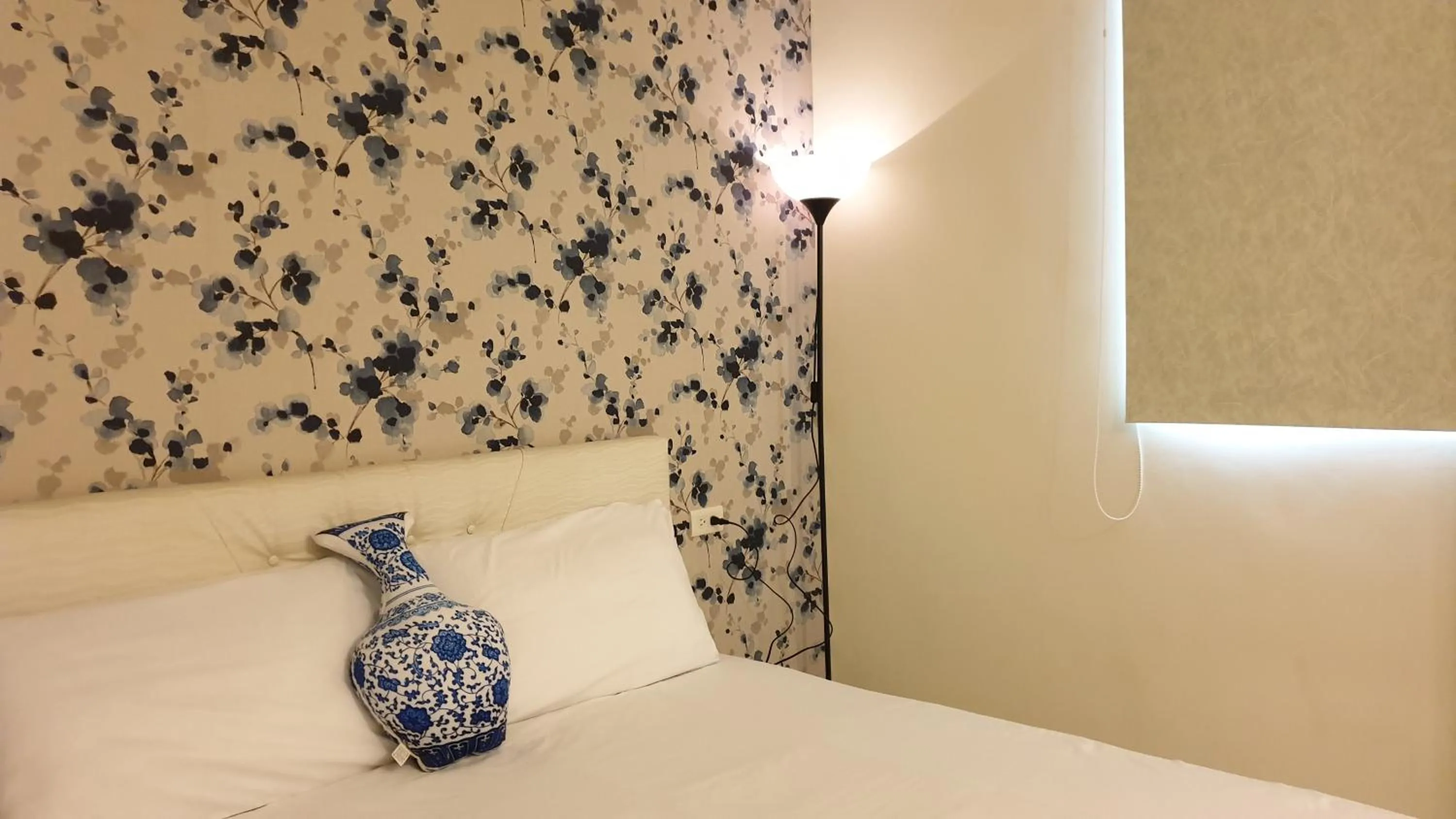 Other, Bed in Shanghai Time
