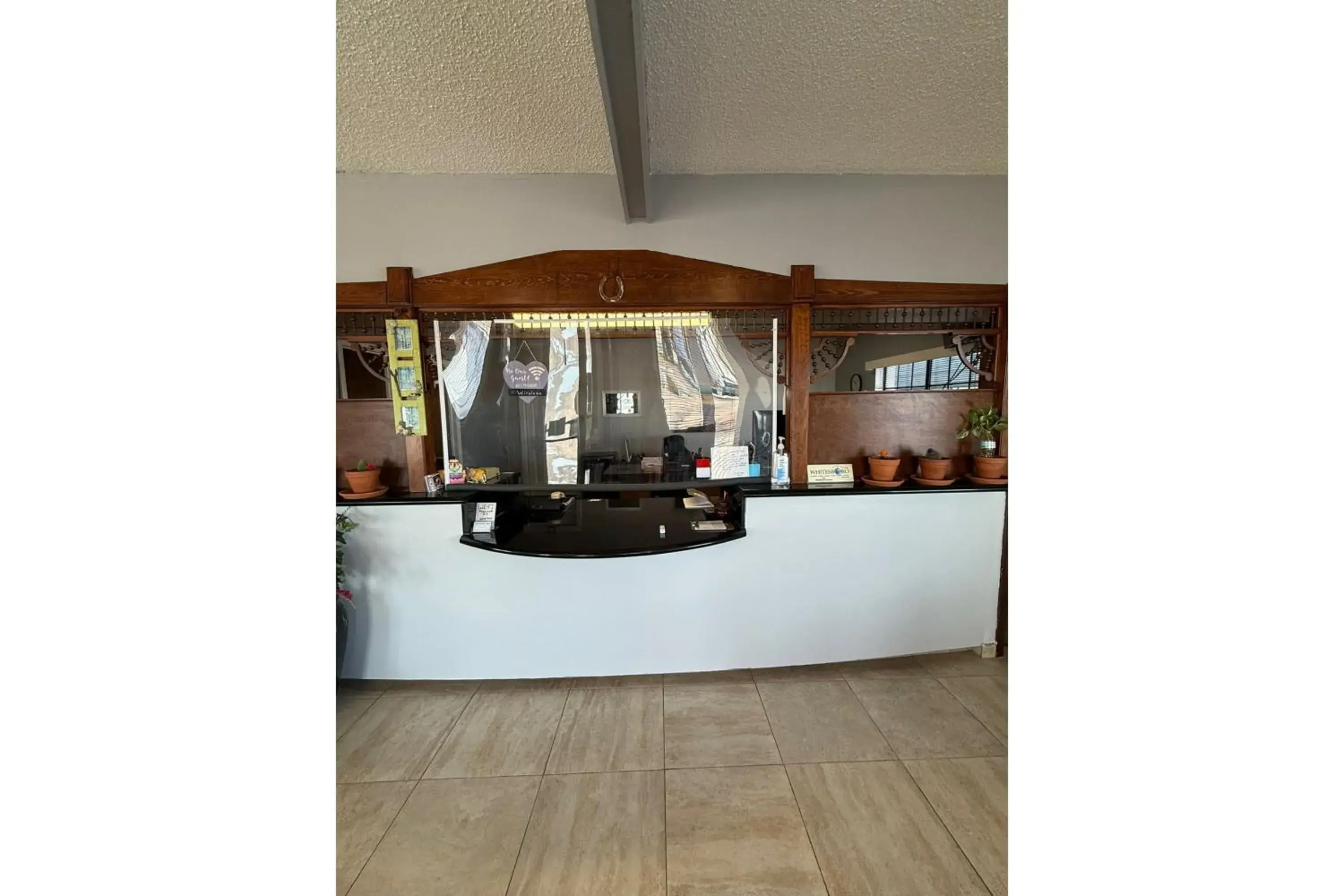 Facade/entrance in Victorian Inn by Belvilla White sboro US Hwy 82 Facade/entrance in Victorian Inn by Belvilla White sboro US Hwy 82