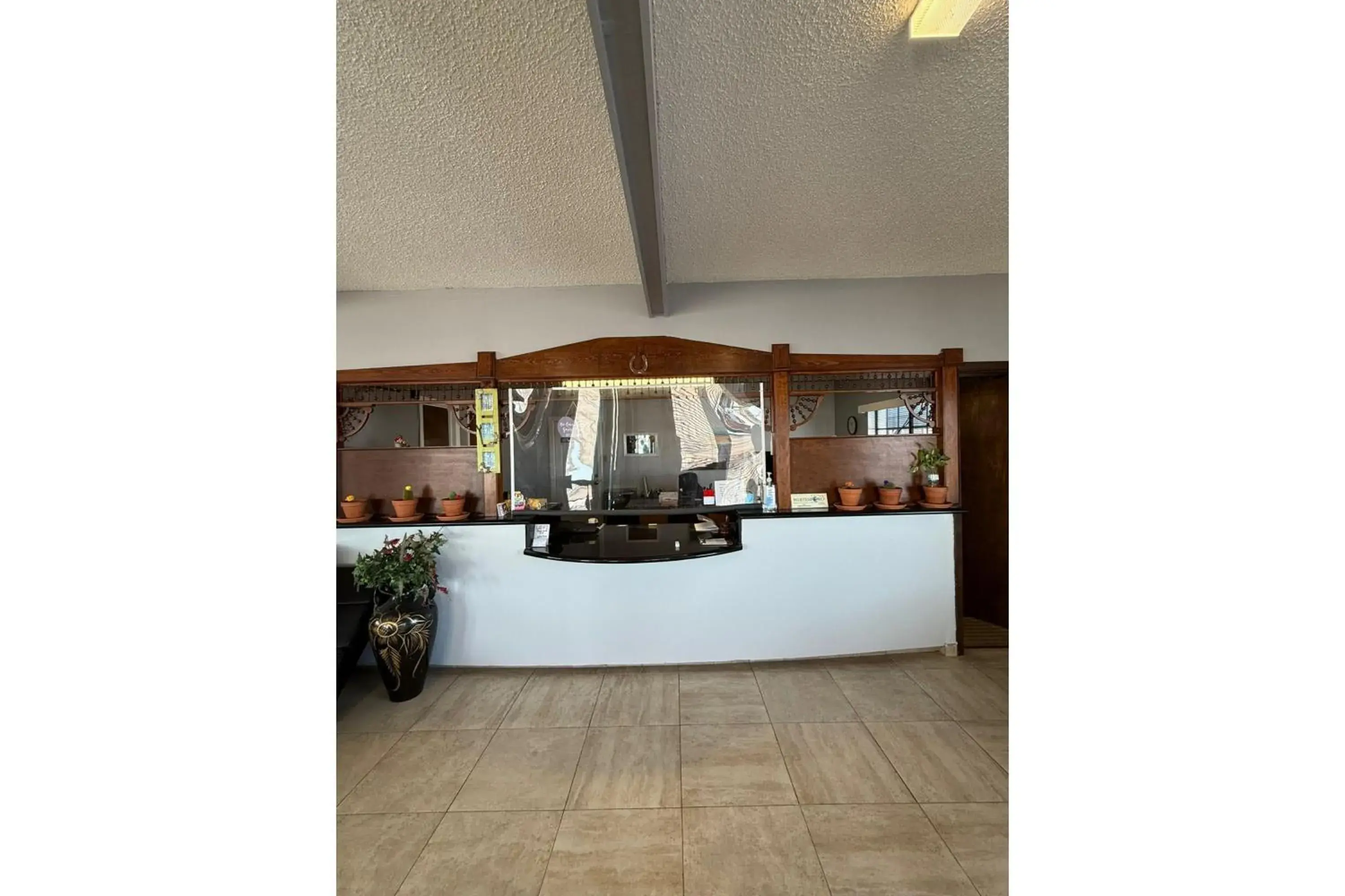 Facade/entrance in Victorian Inn by Belvilla White sboro US Hwy 82 Facade/entrance in Victorian Inn by Belvilla White sboro US Hwy 82