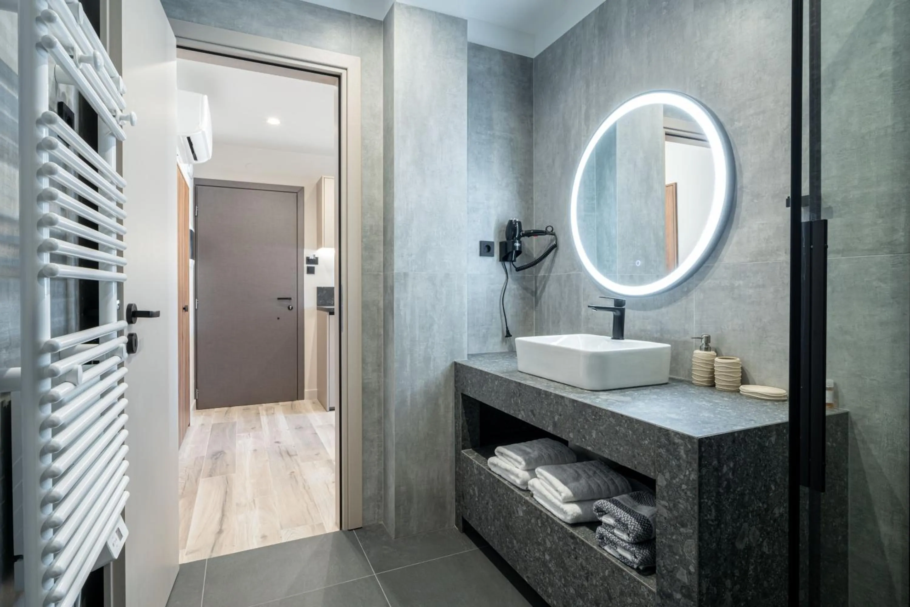 Bathroom in D Suites & Rooms