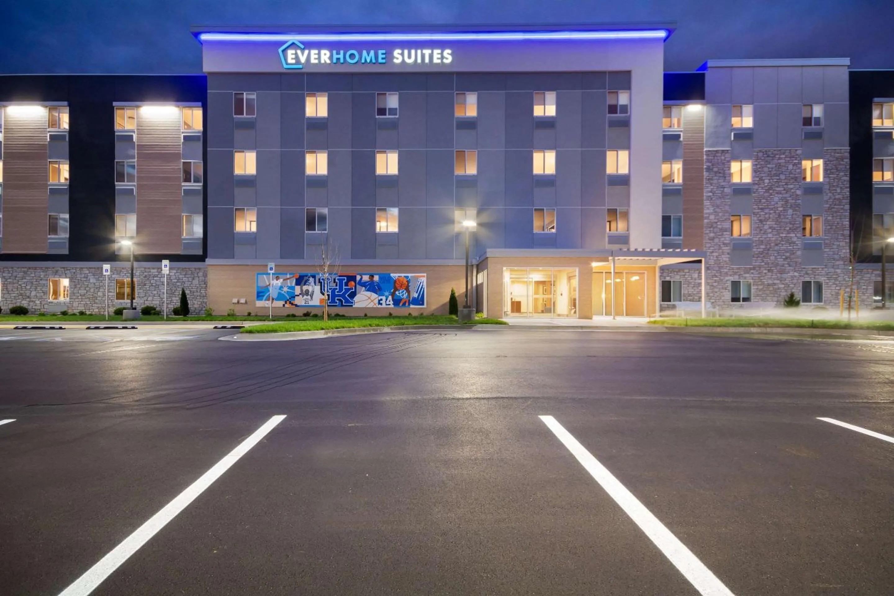 Everhome Suites Lexington - Horse Park