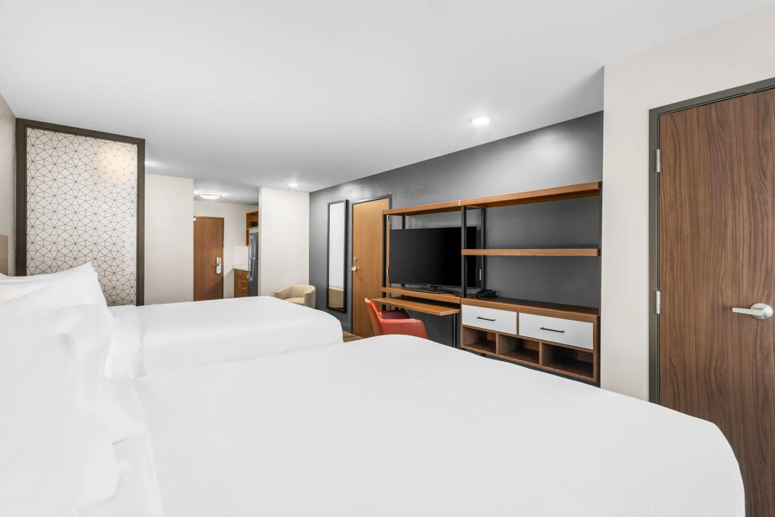 Queen Suite with Two Queen Beds and Dishwasher - Non Smoking in Everhome Suites Lexington - Horse Park Queen Suite with Two Queen Beds and Dishwasher - Non Smoking in Everhome Suites Lexington - Horse Park