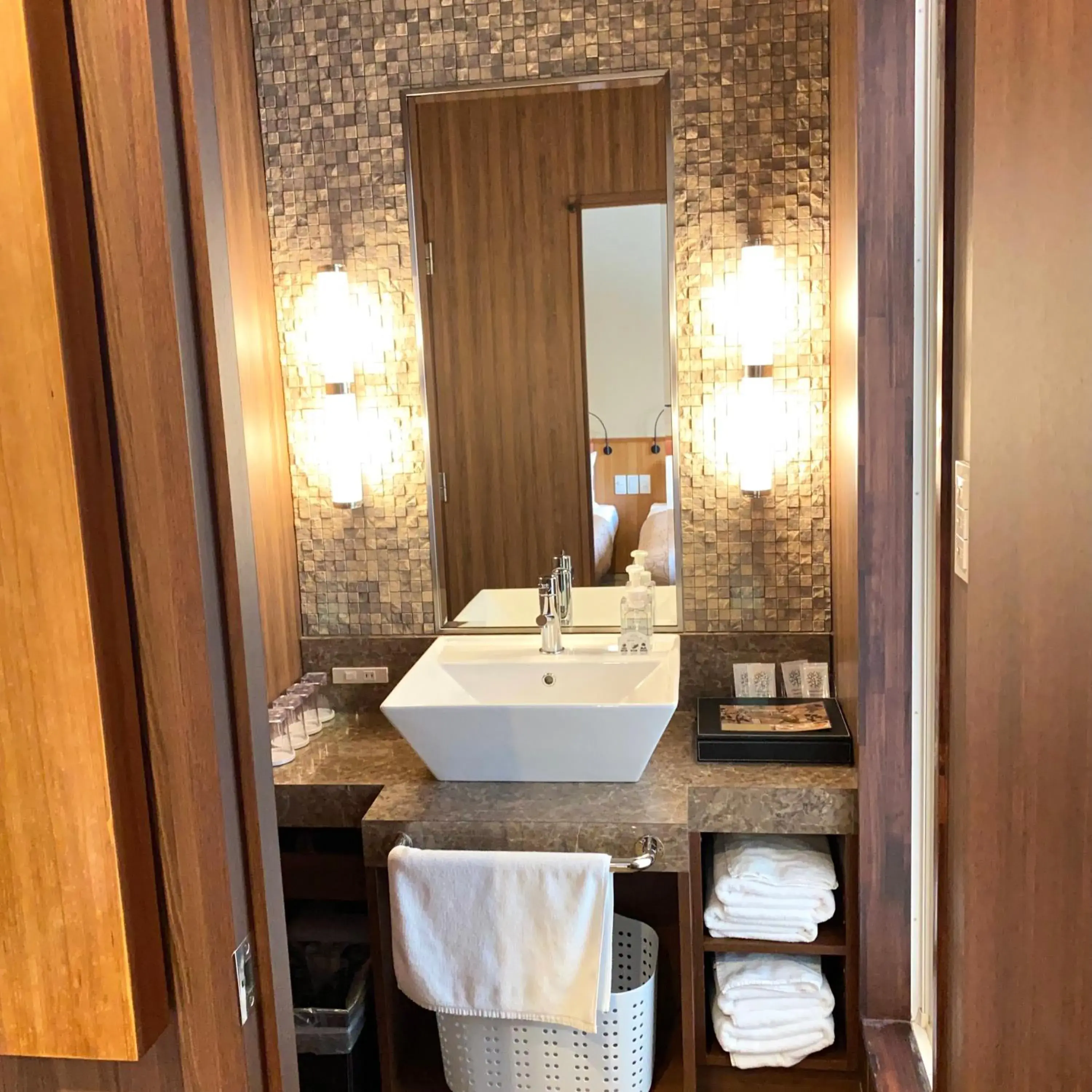 Deluxe Double Room - single occupancy - Smoking in HOTEL RELIEF Sapporo Susukino Deluxe Double Room - single occupancy - Smoking in HOTEL RELIEF Sapporo Susukino