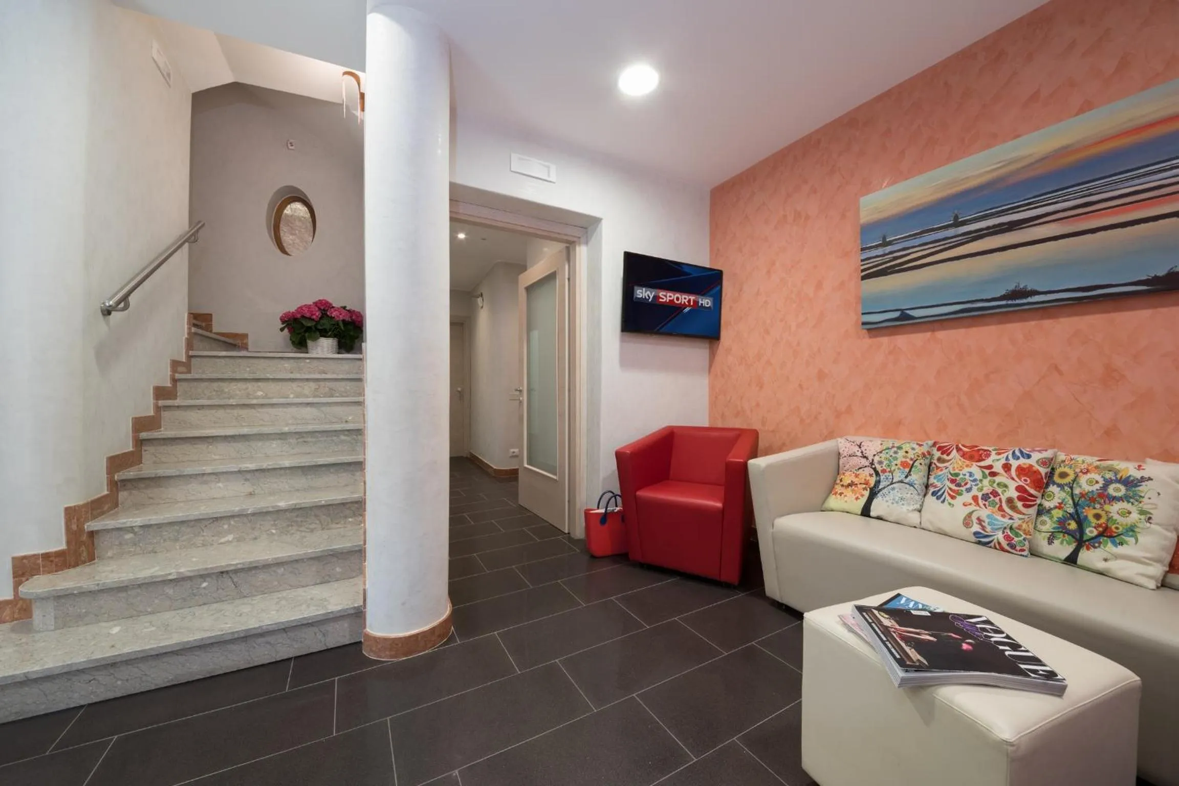 TV and multimedia in Hotel Biancolilla