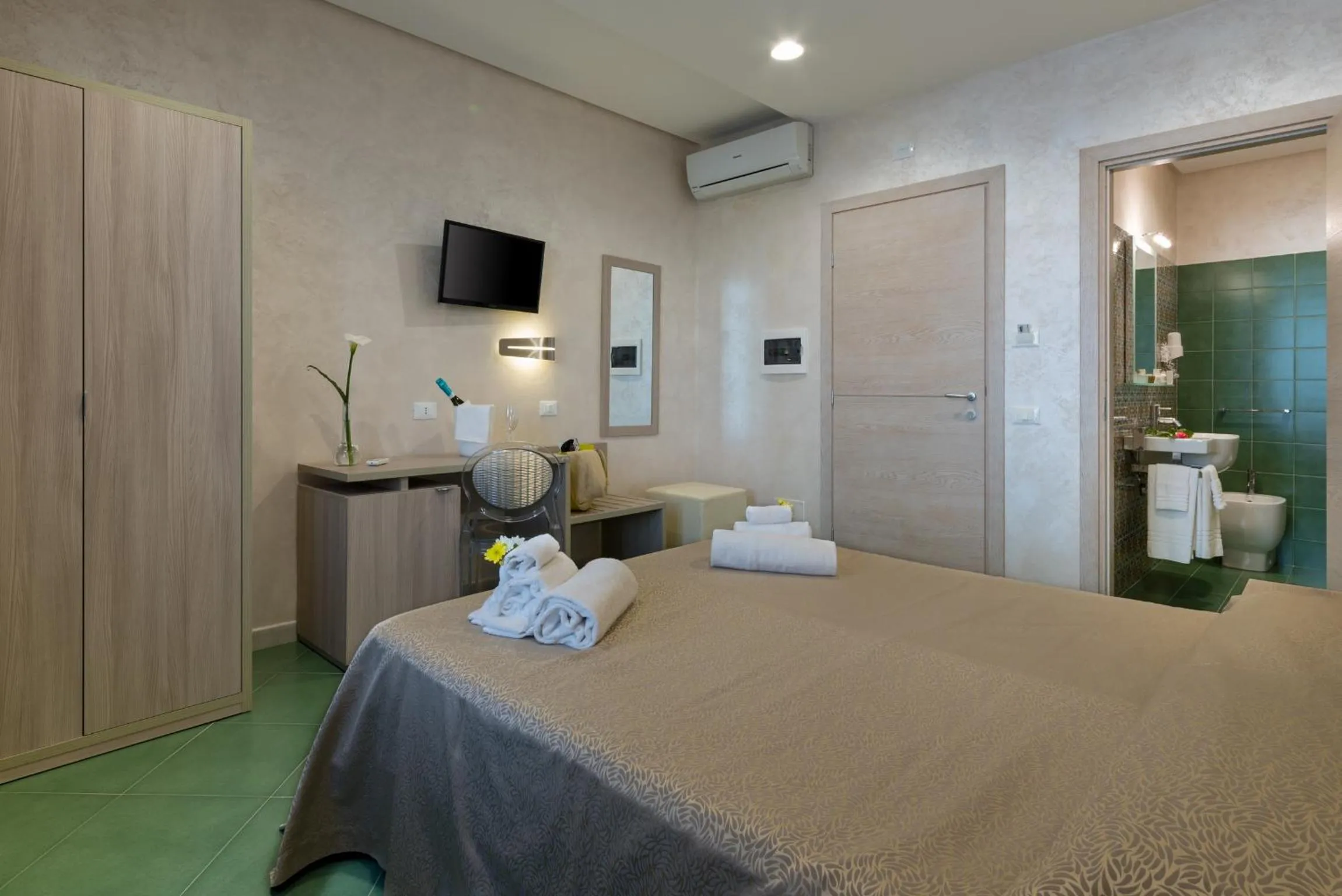 Bed in Hotel Biancolilla