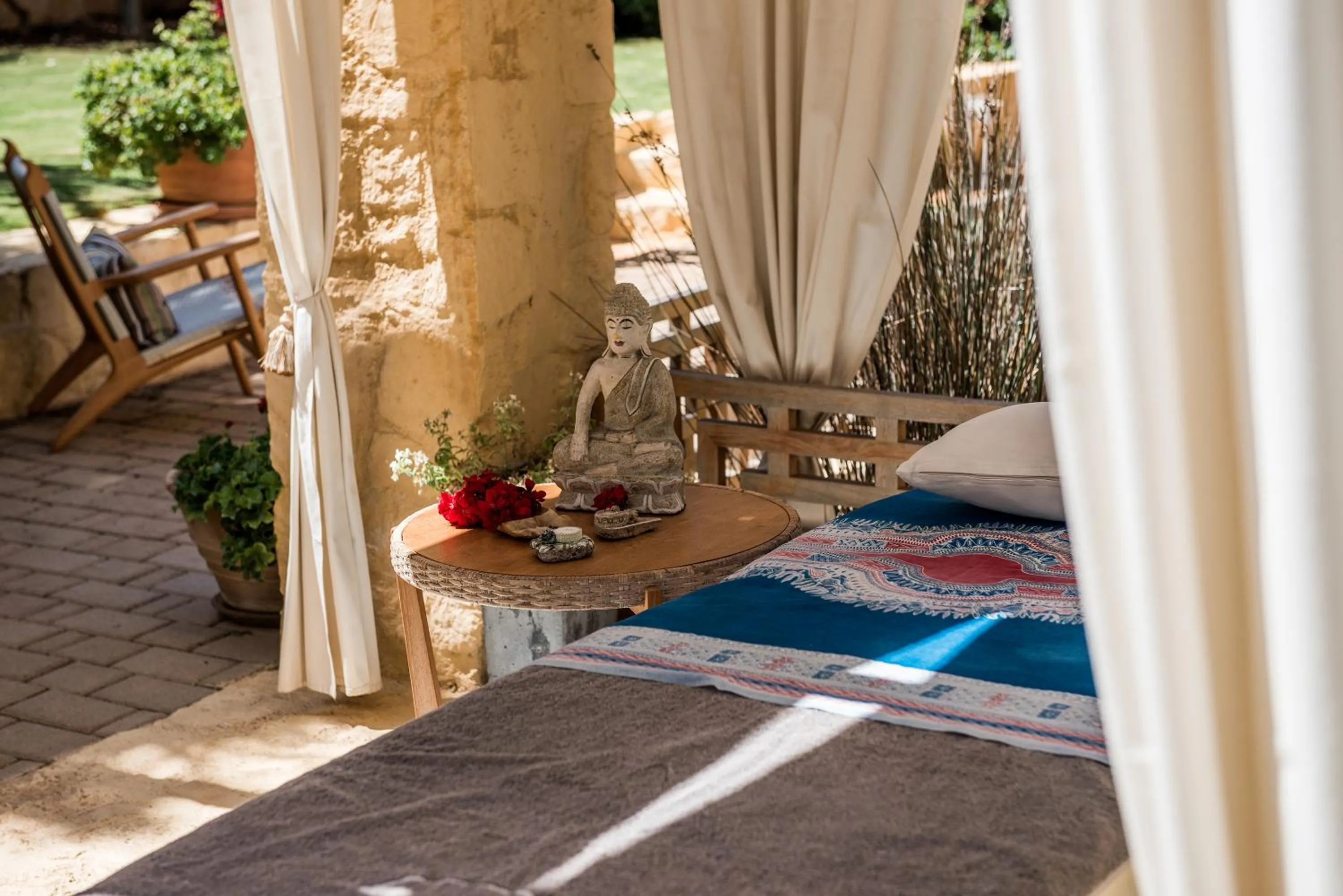 Massage, Bed in Villa Dimi