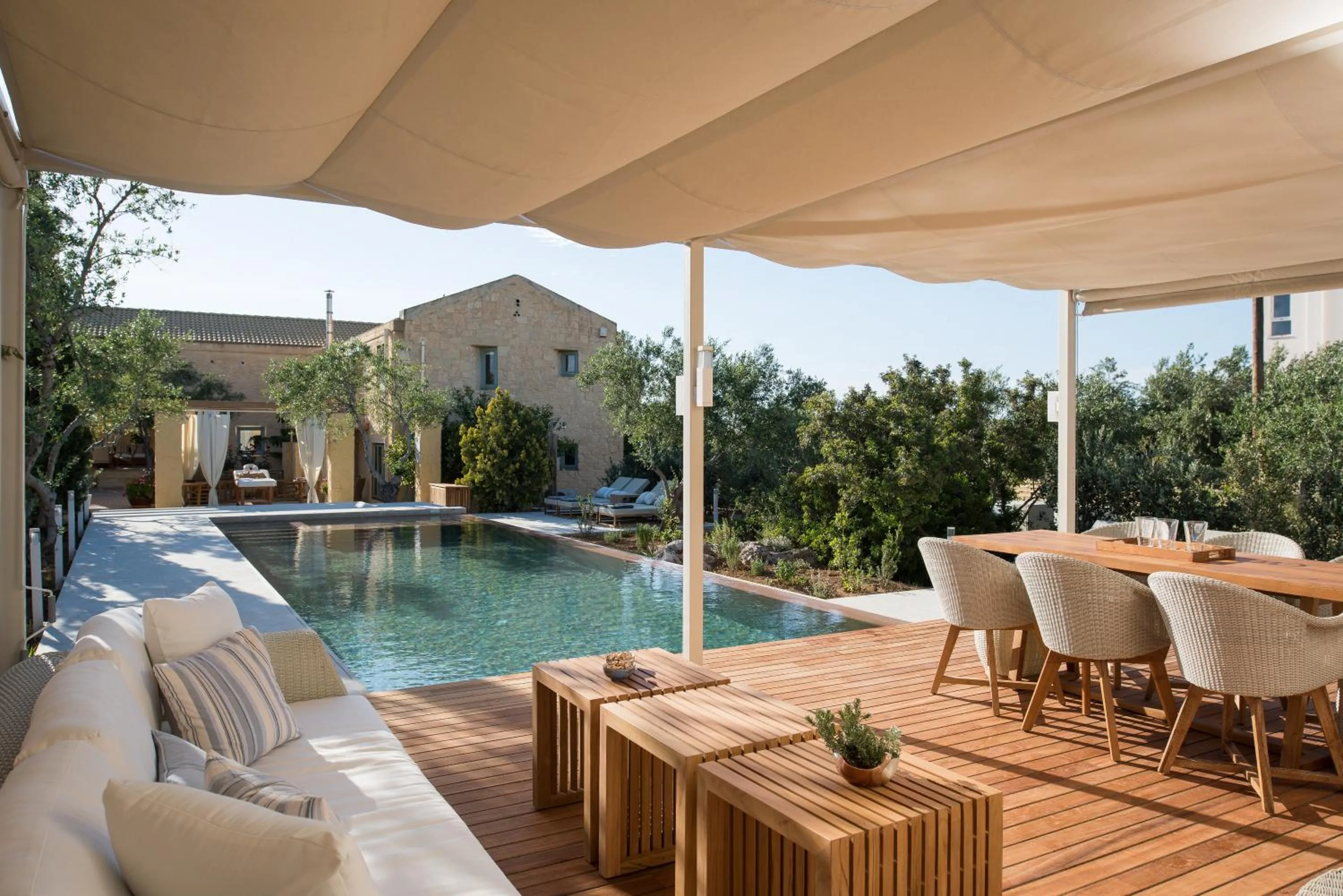 Property building in Villa Dimi