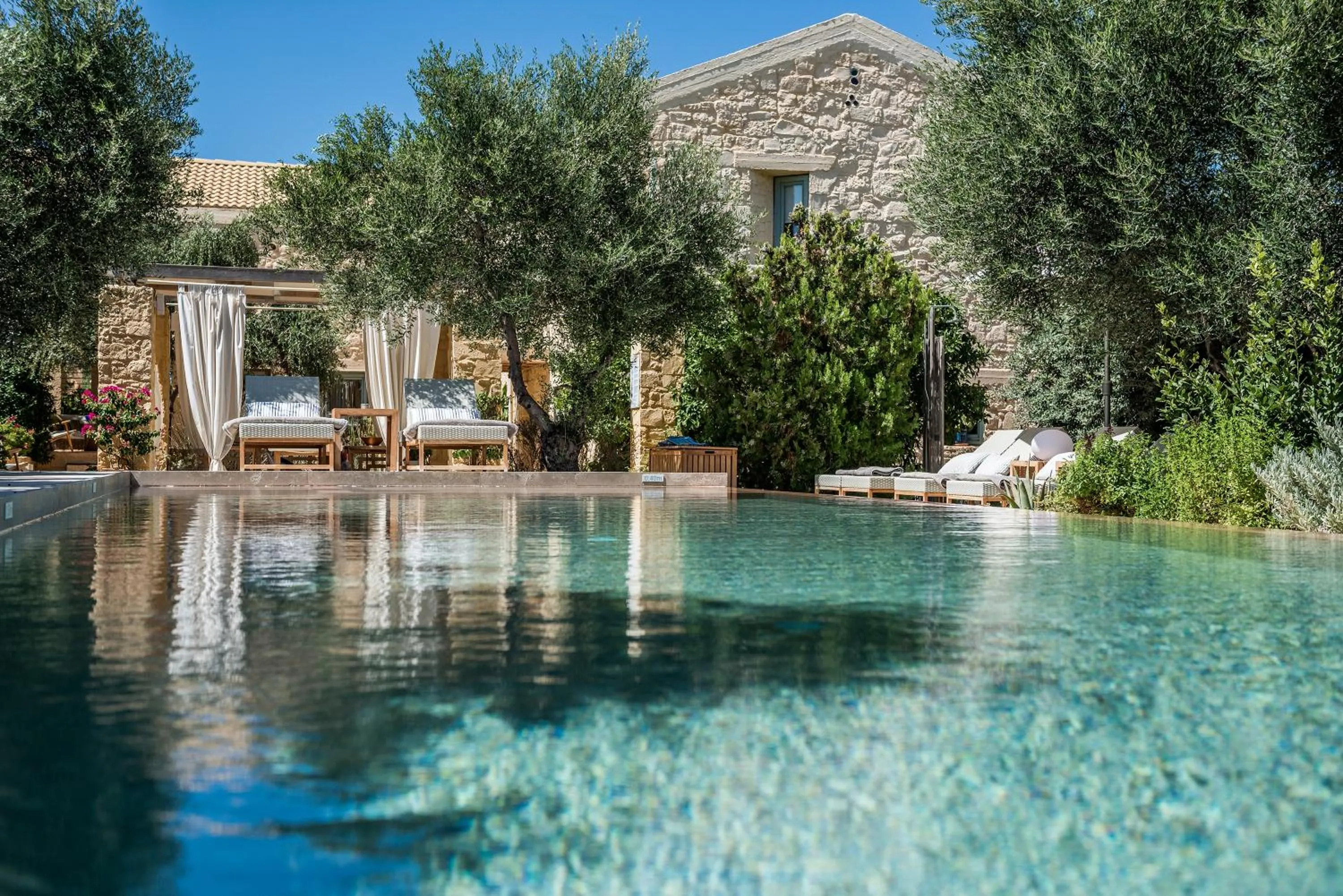 Property building in Villa Dimi