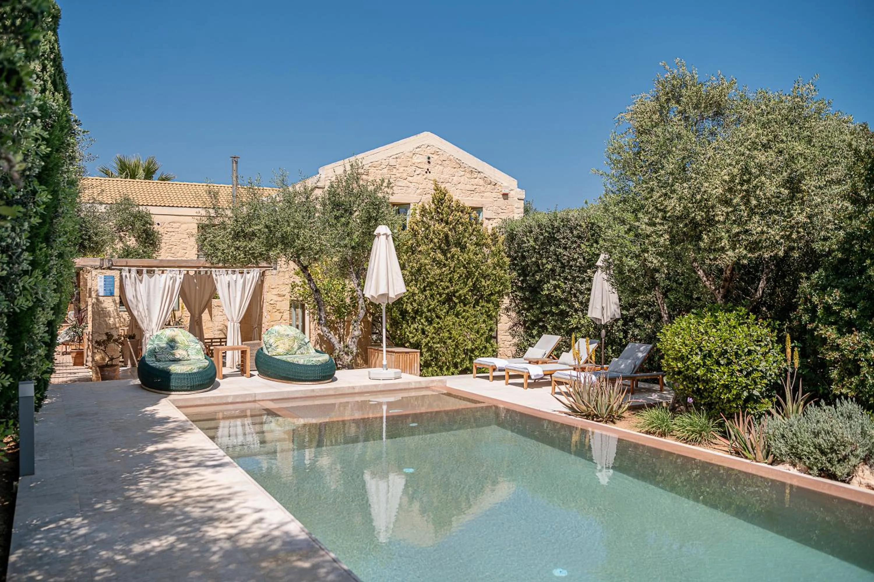 Garden in Villa Dimi
