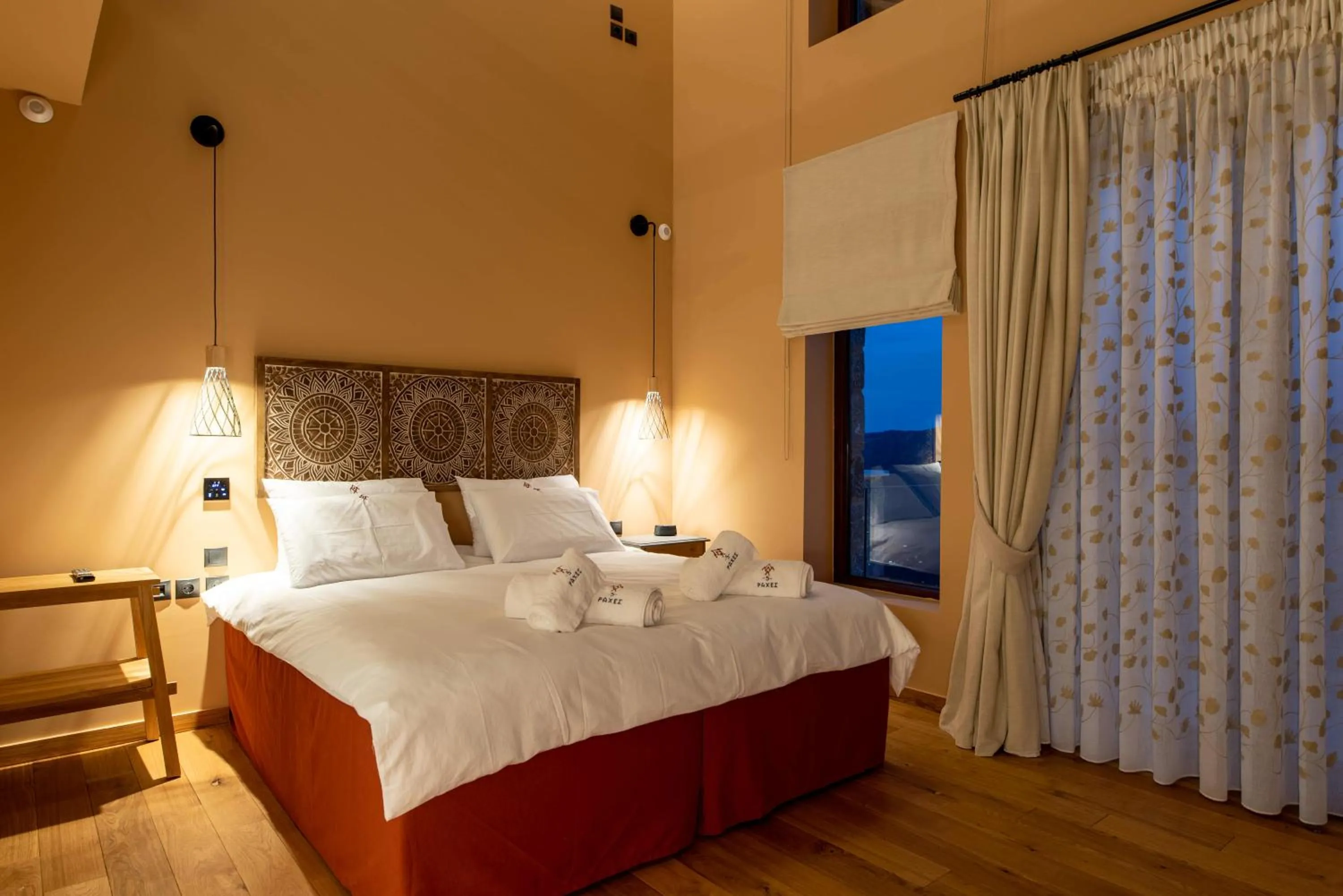 Bed in 5 Raches Suites