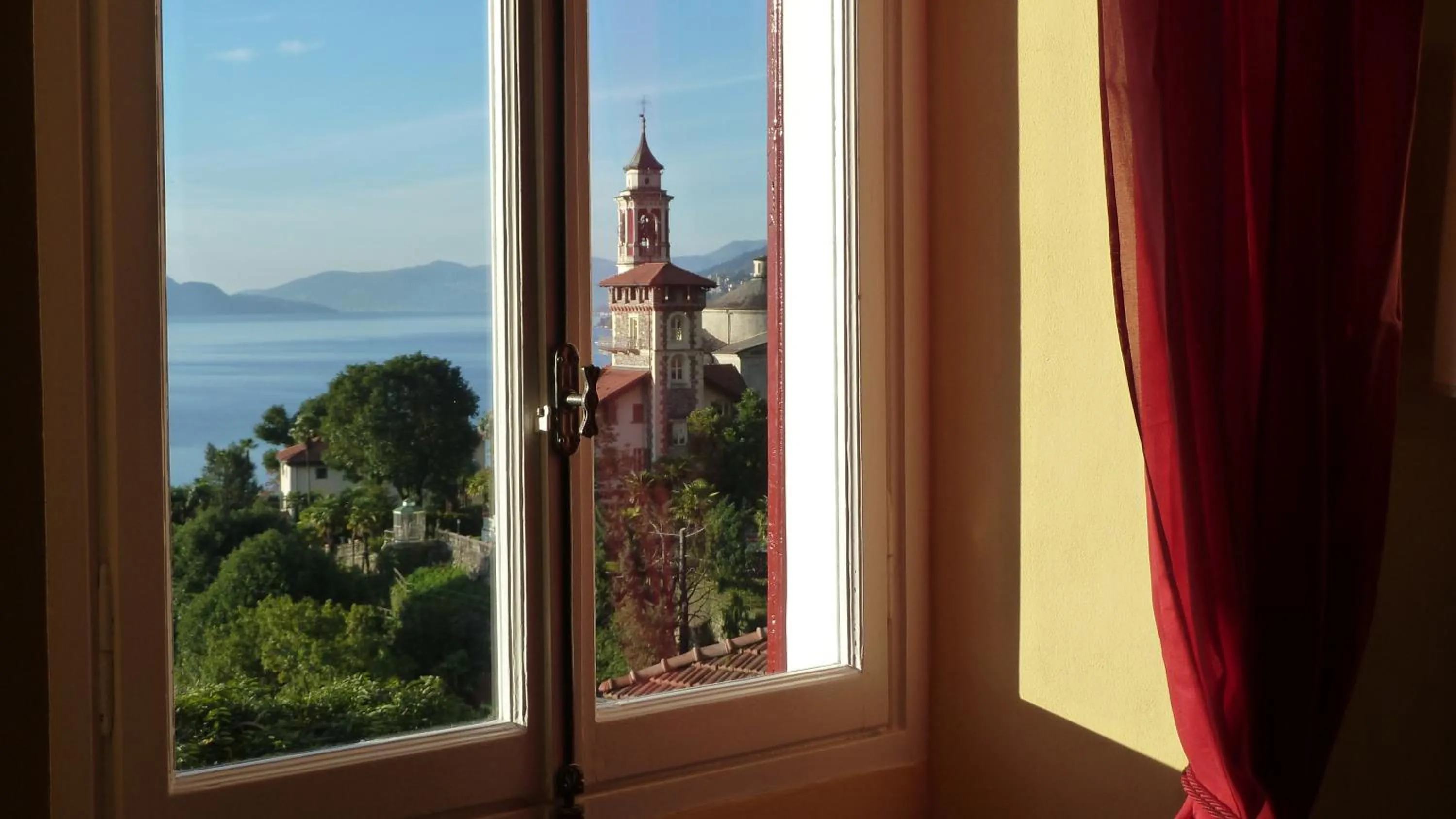 Lake view in B&B Casa Forster
