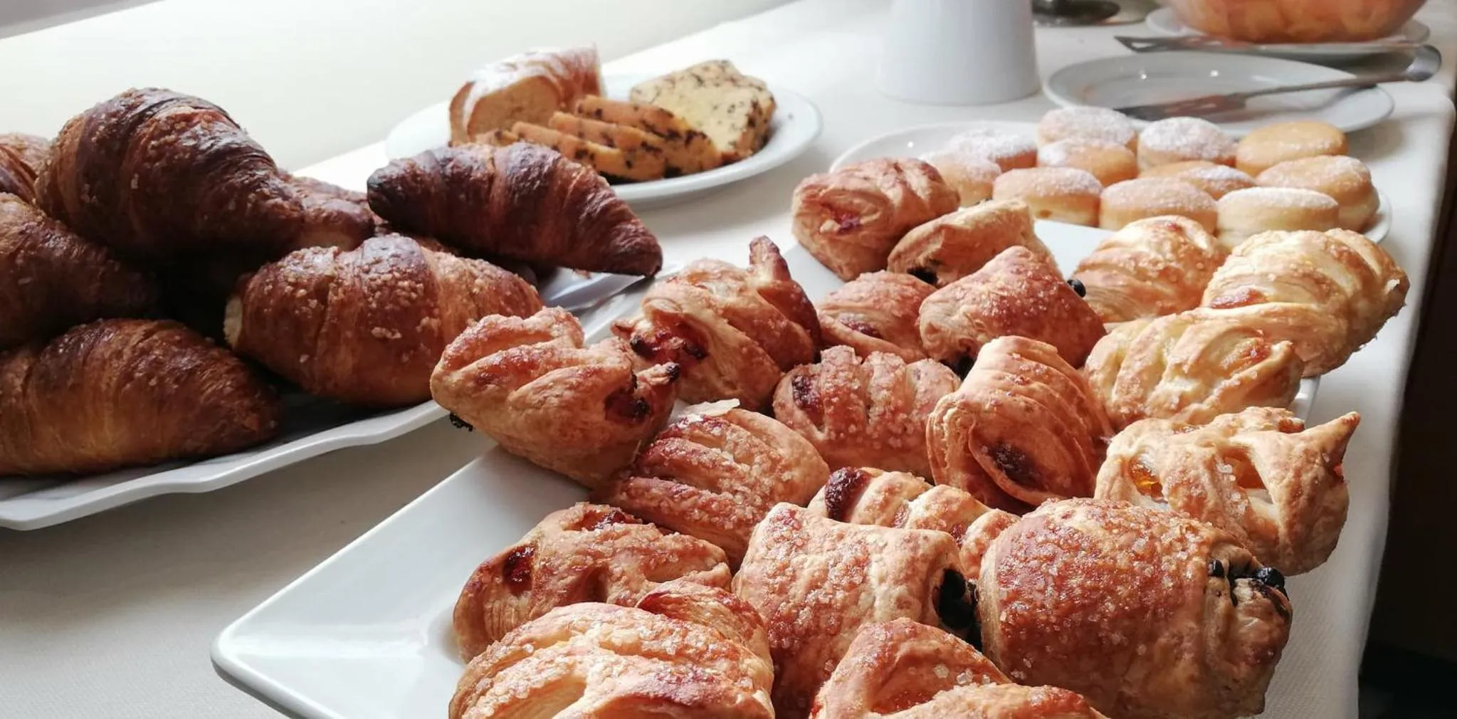 Buffet breakfast in Hotel Roma