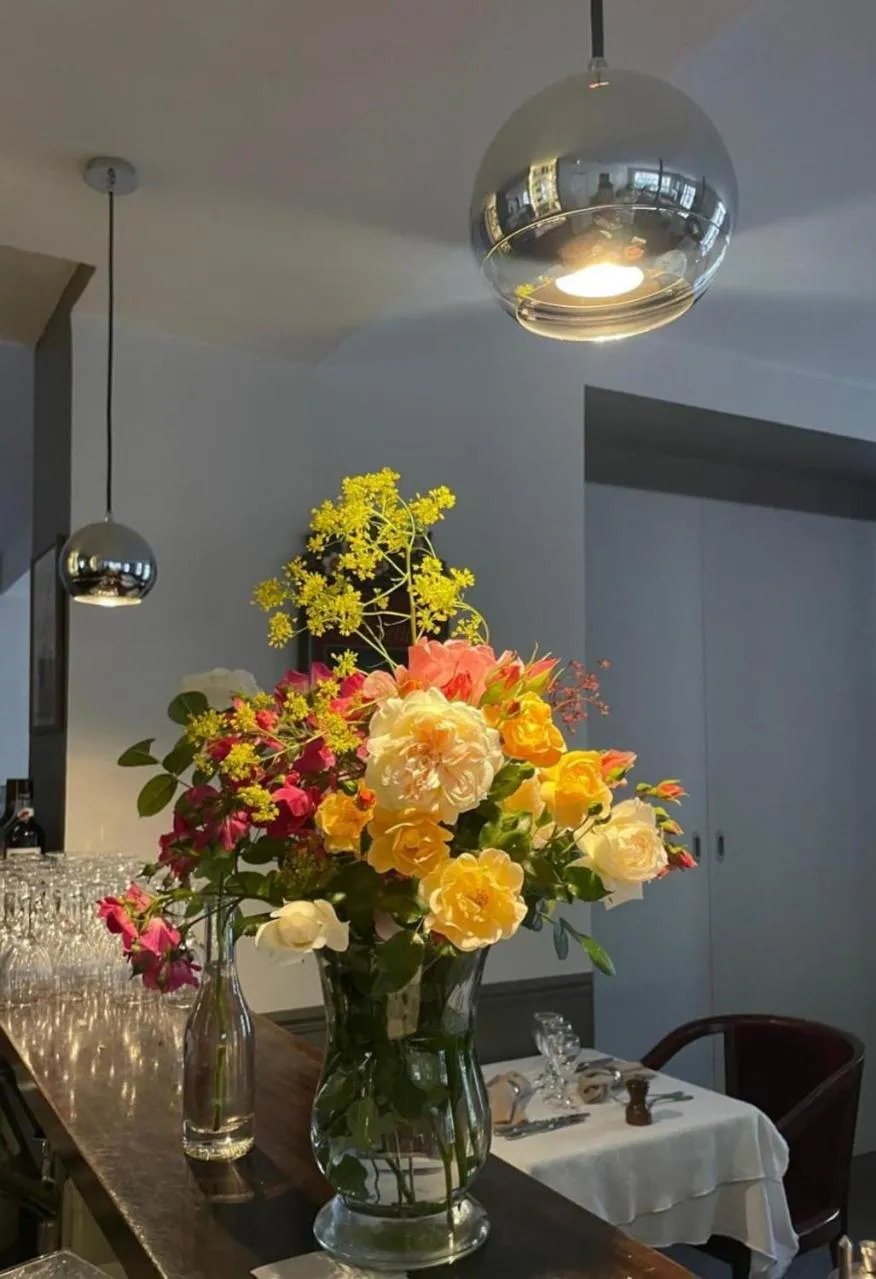 Lounge or bar in Hotel Paris Vesinet-LogisHotels et Domaine Evenementiel