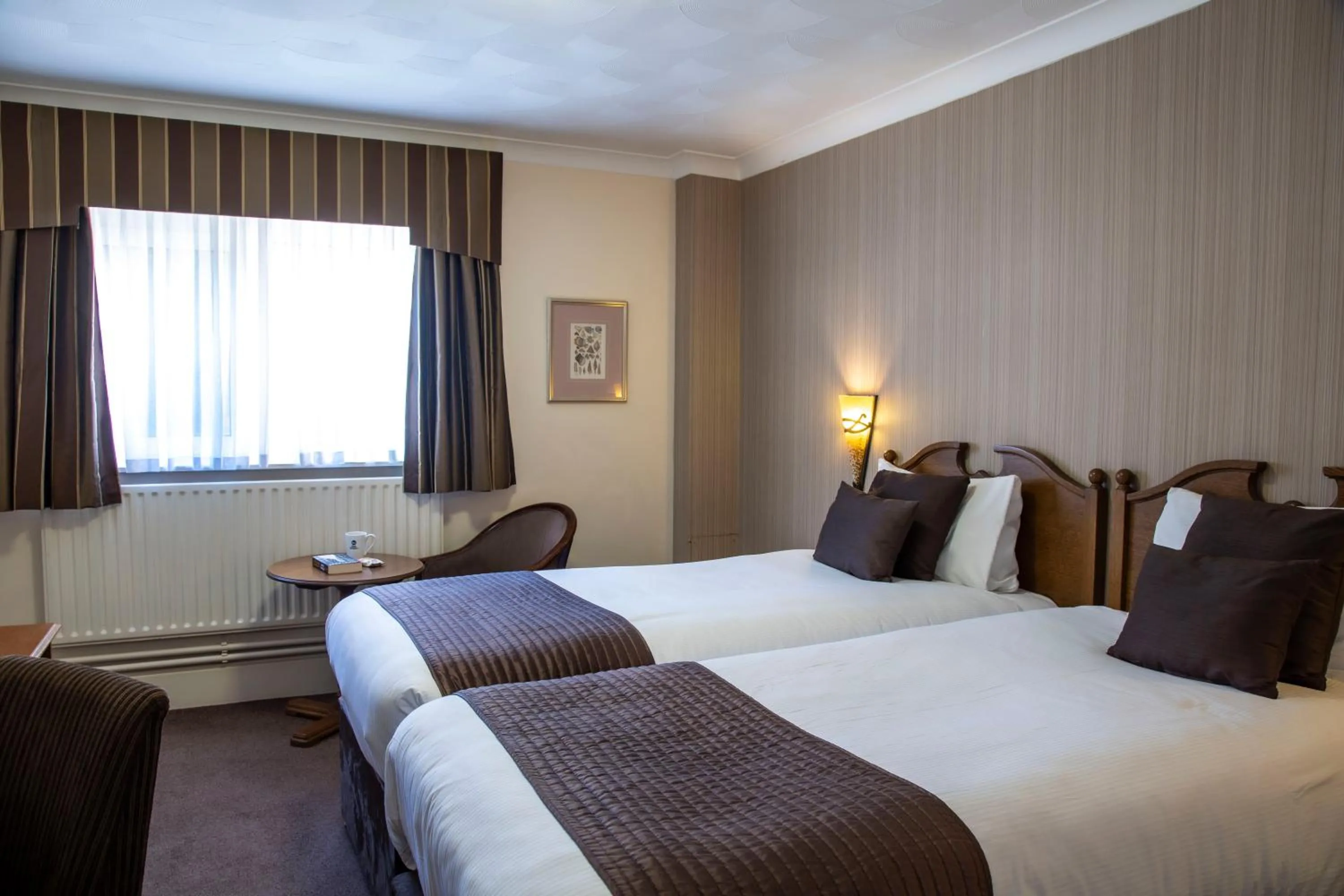 Bedroom, Bed in Best Western Manor Hotel