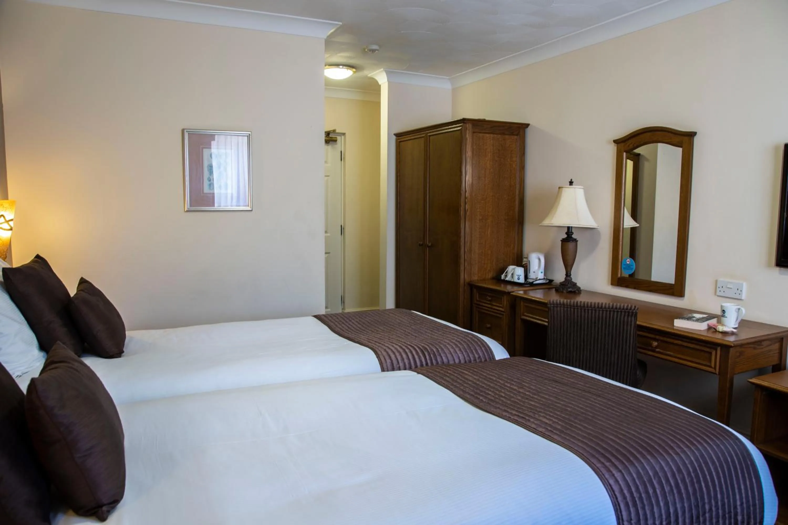 Bedroom, Bed in Best Western Manor Hotel