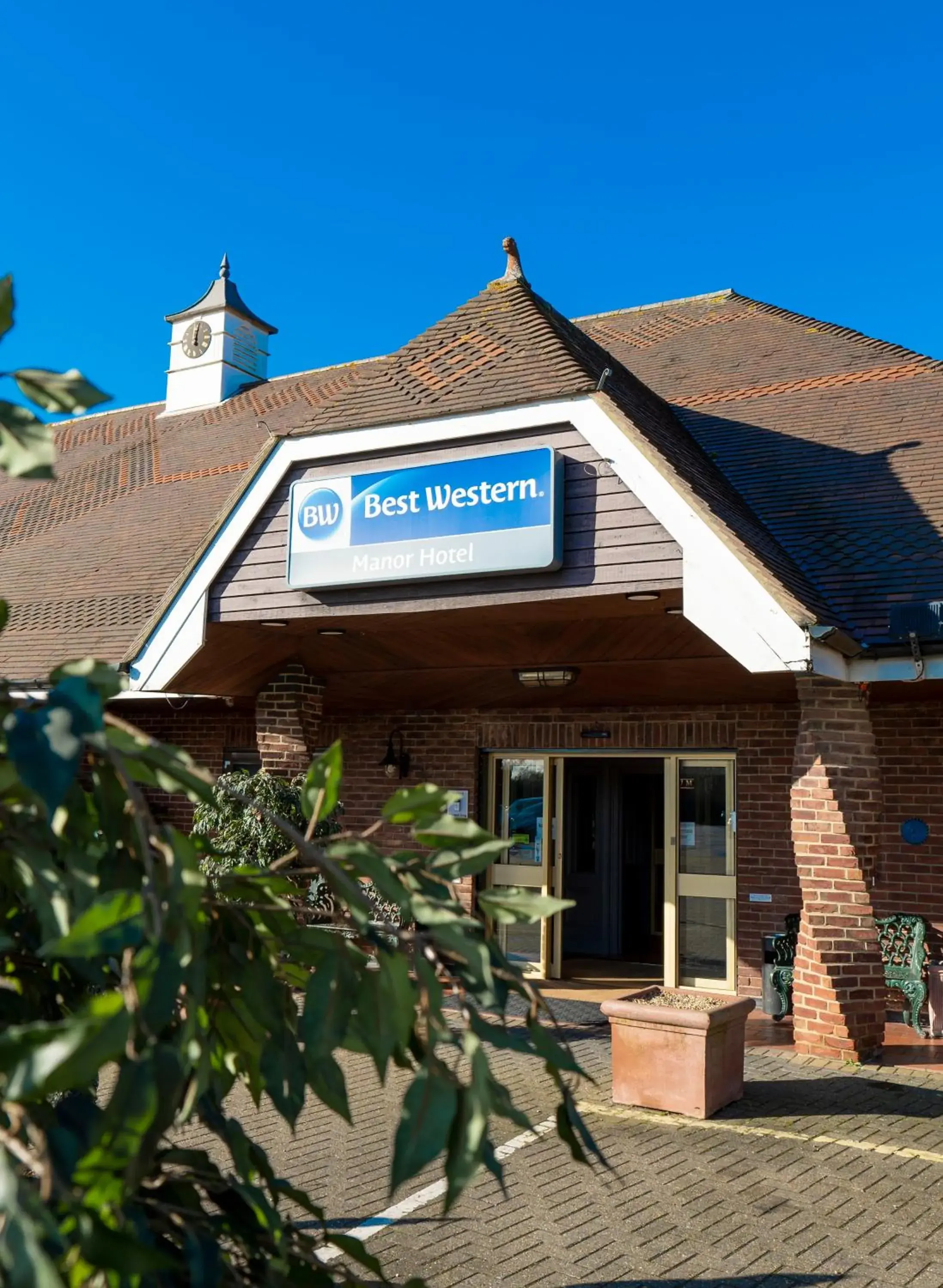 Property building in Best Western Manor Hotel Property building in Best Western Manor Hotel