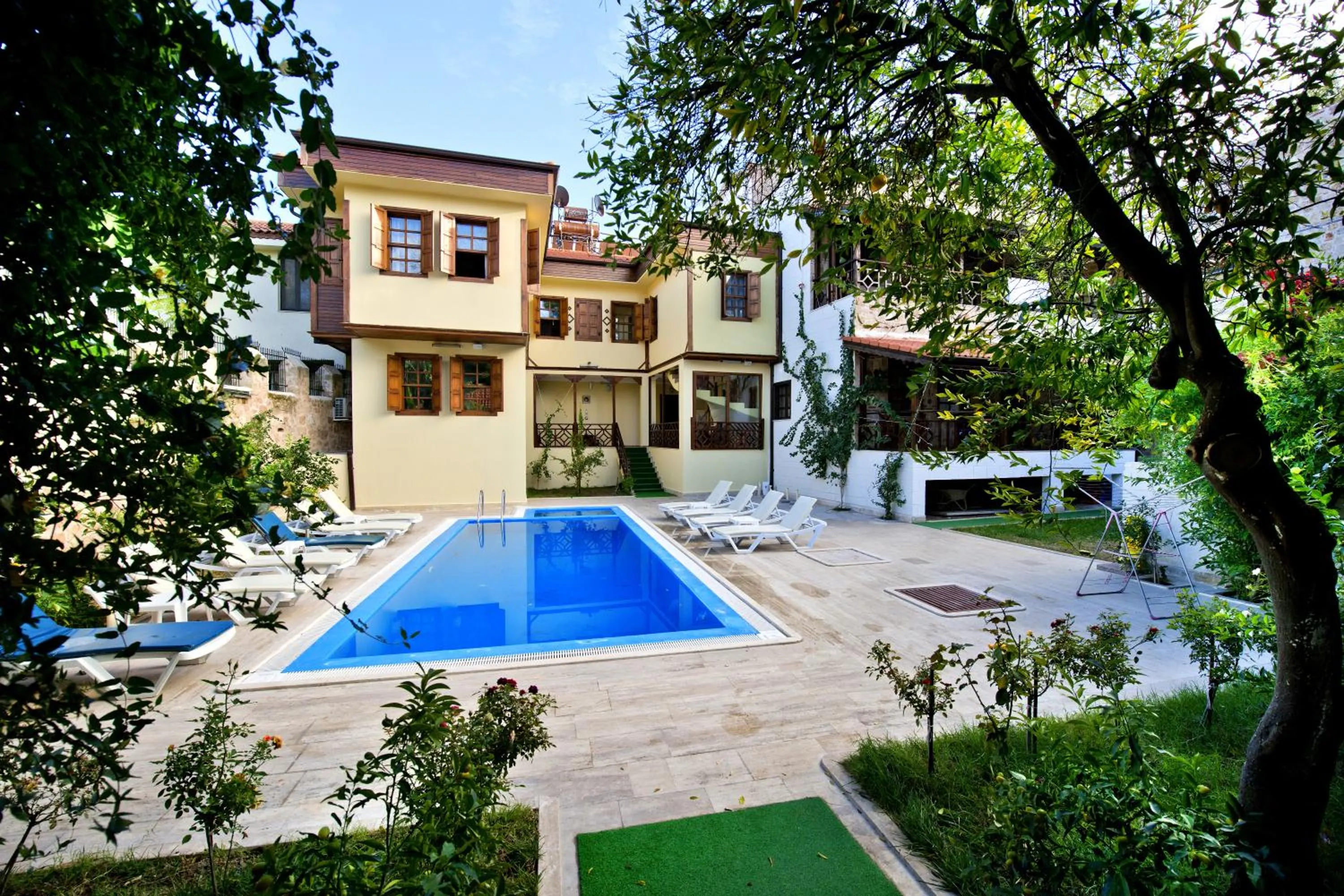 Garden in Hadrian Gate Hotel