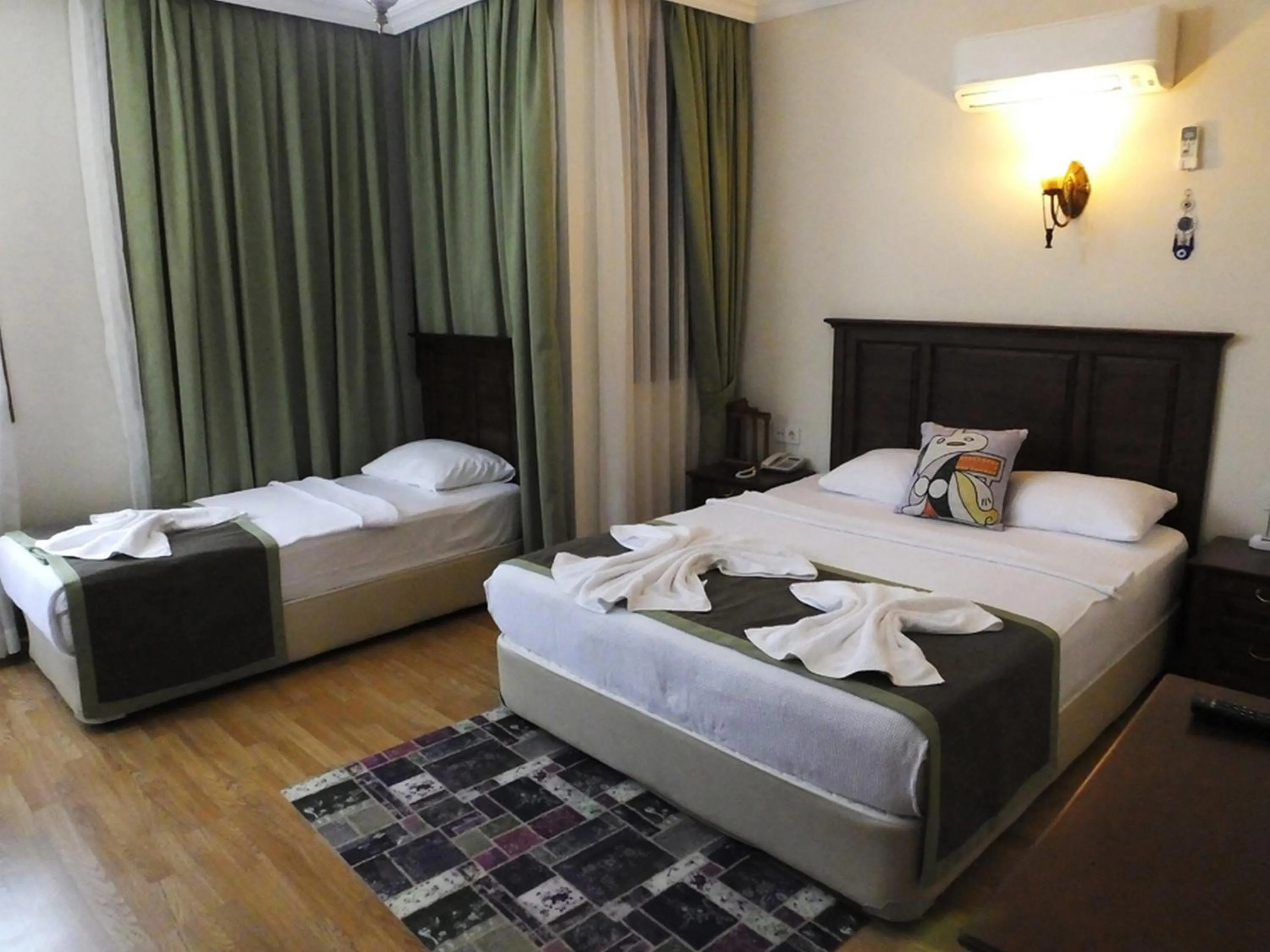 Bed in Hadrian Gate Hotel