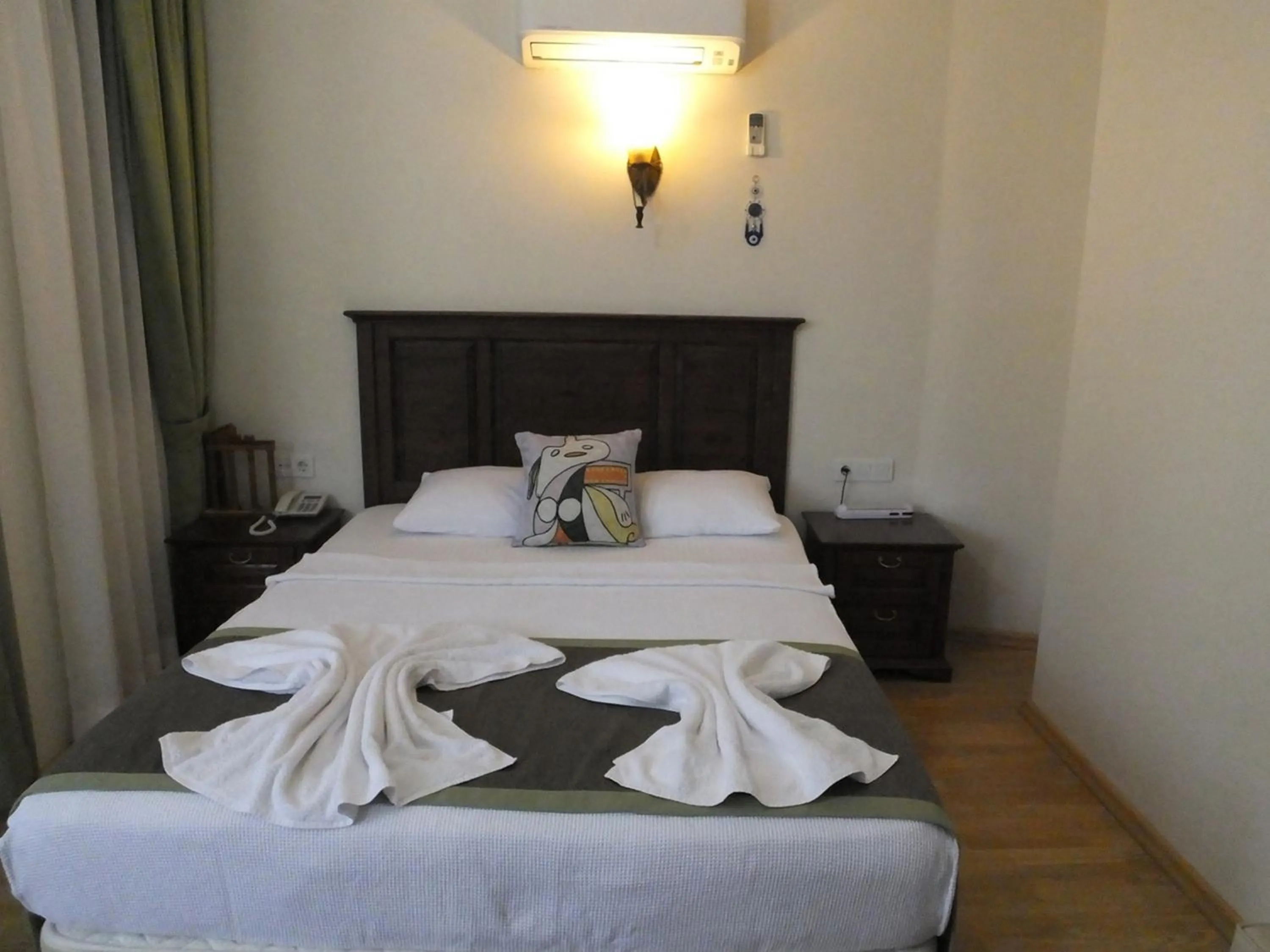 Photo of the whole room, Bed in Hadrian Gate Hotel