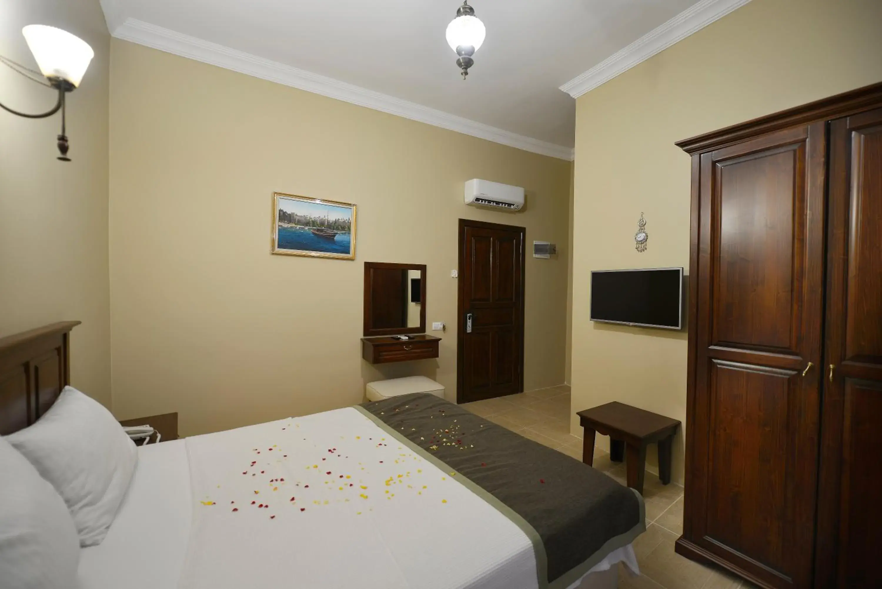 Bed in Hadrian Gate Hotel Bed in Hadrian Gate Hotel