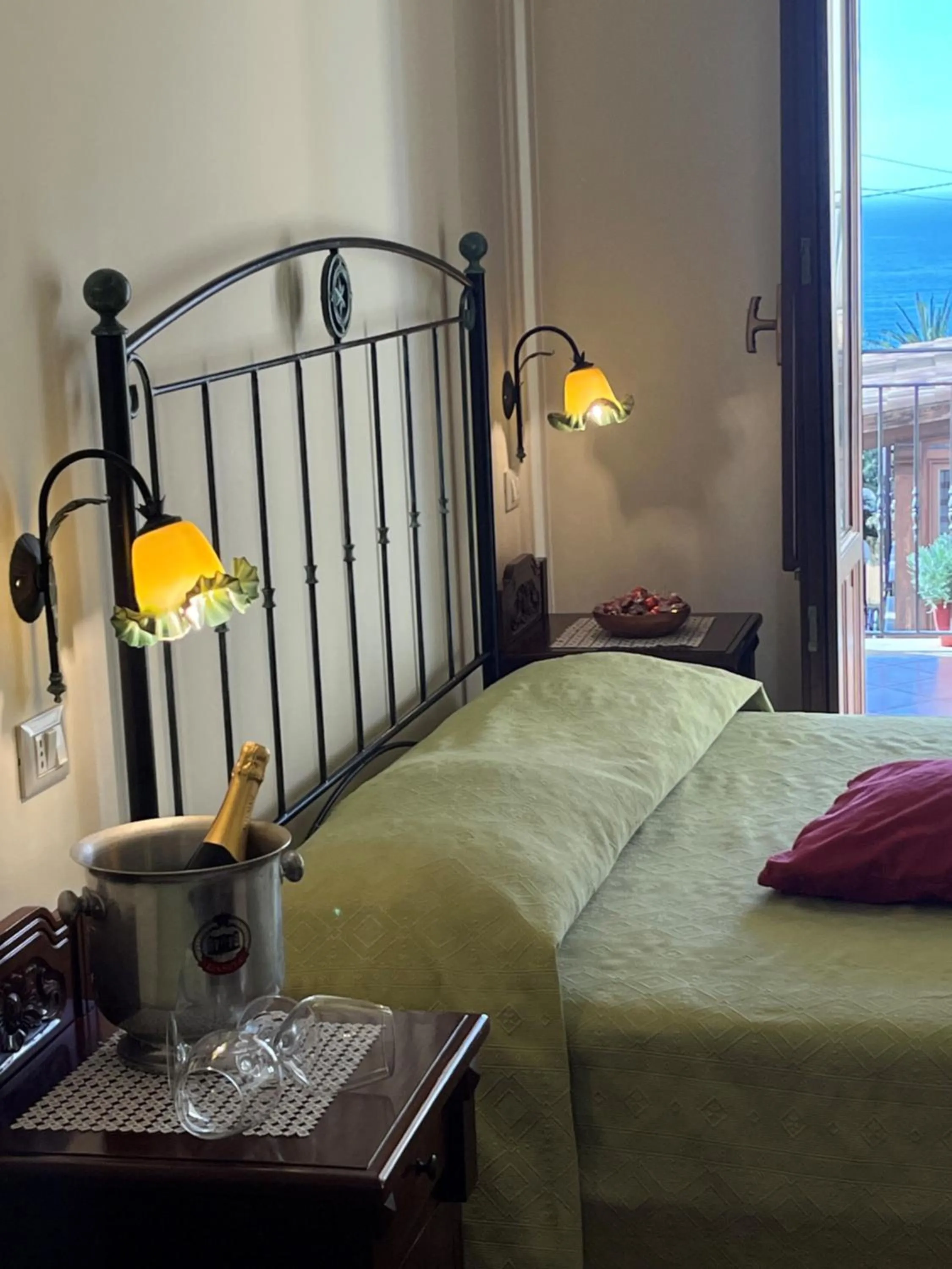 Bedroom, Bed in Kalura B&B