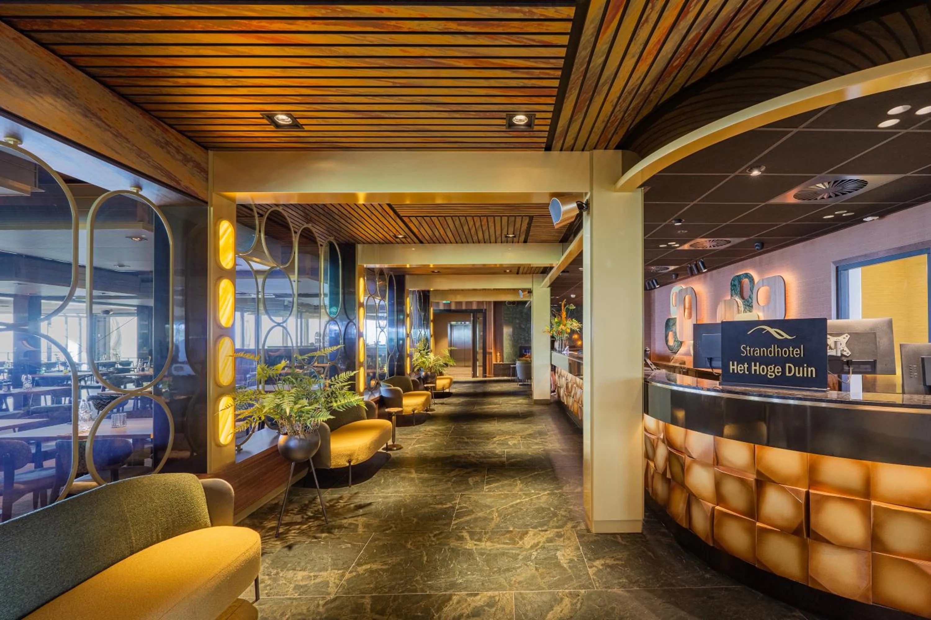 Lobby or reception in Strandhotel Het Hoge Duin