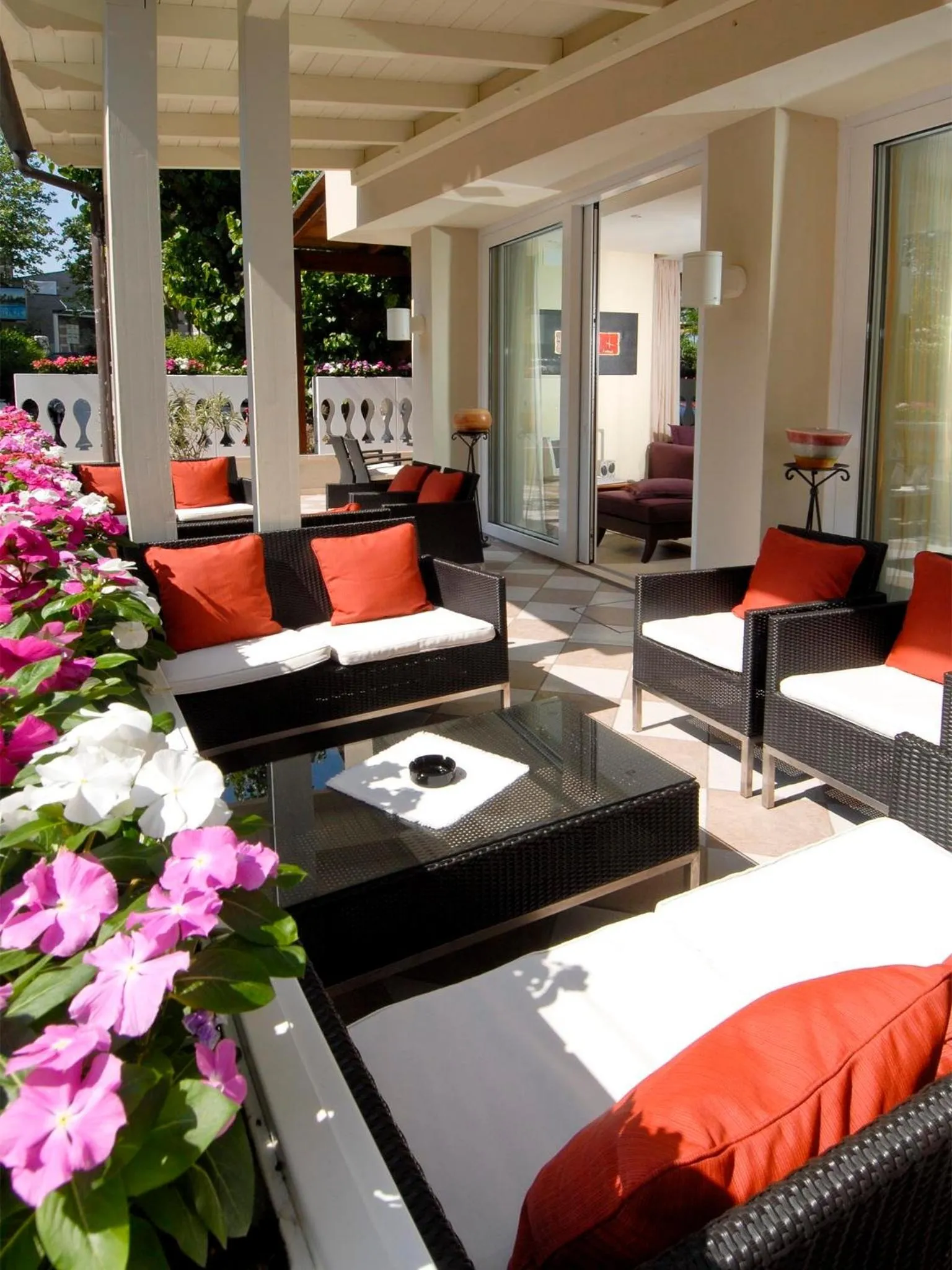 Patio in Hotel Pacific