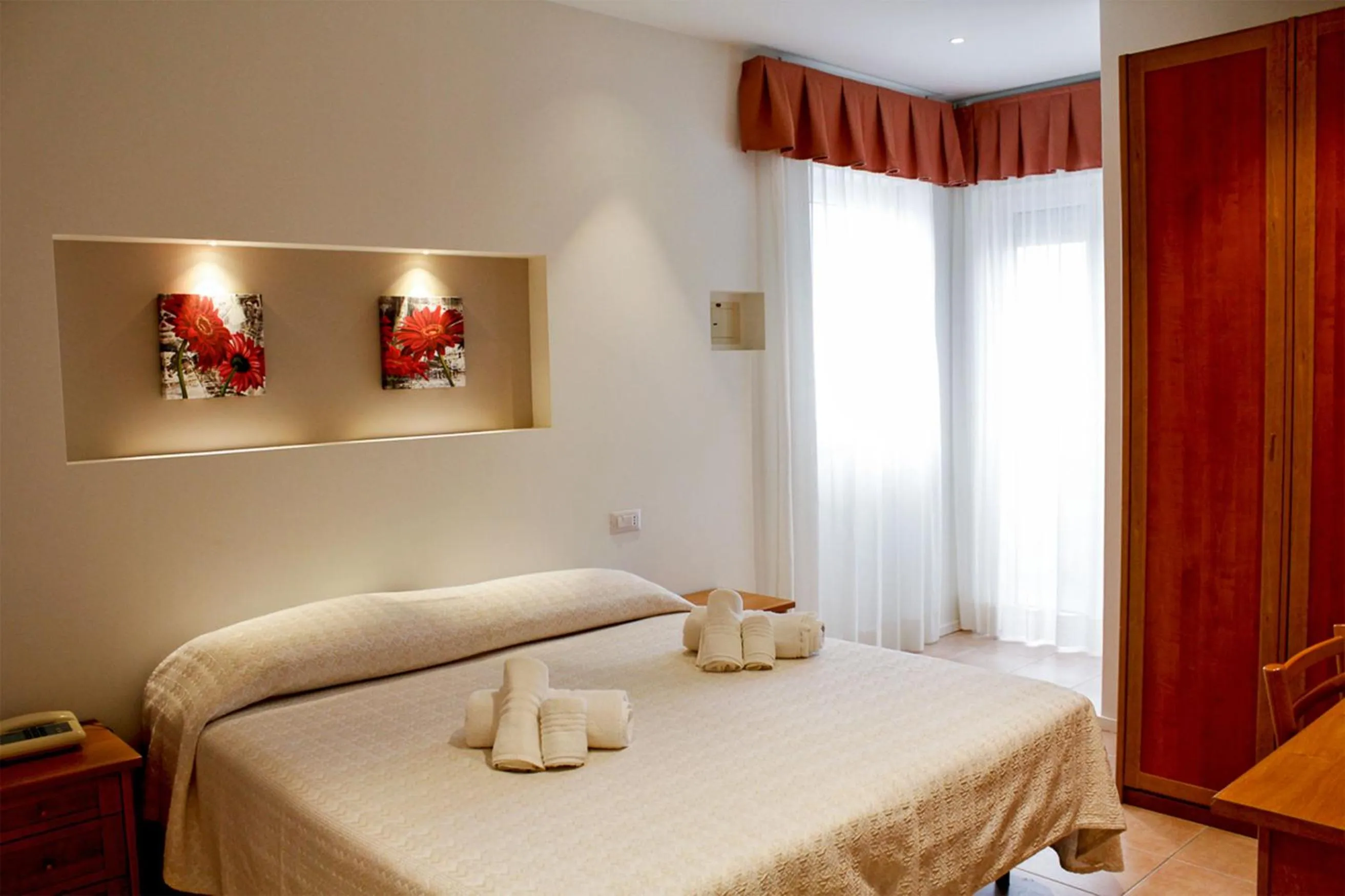 Bed in Hotel Pacific