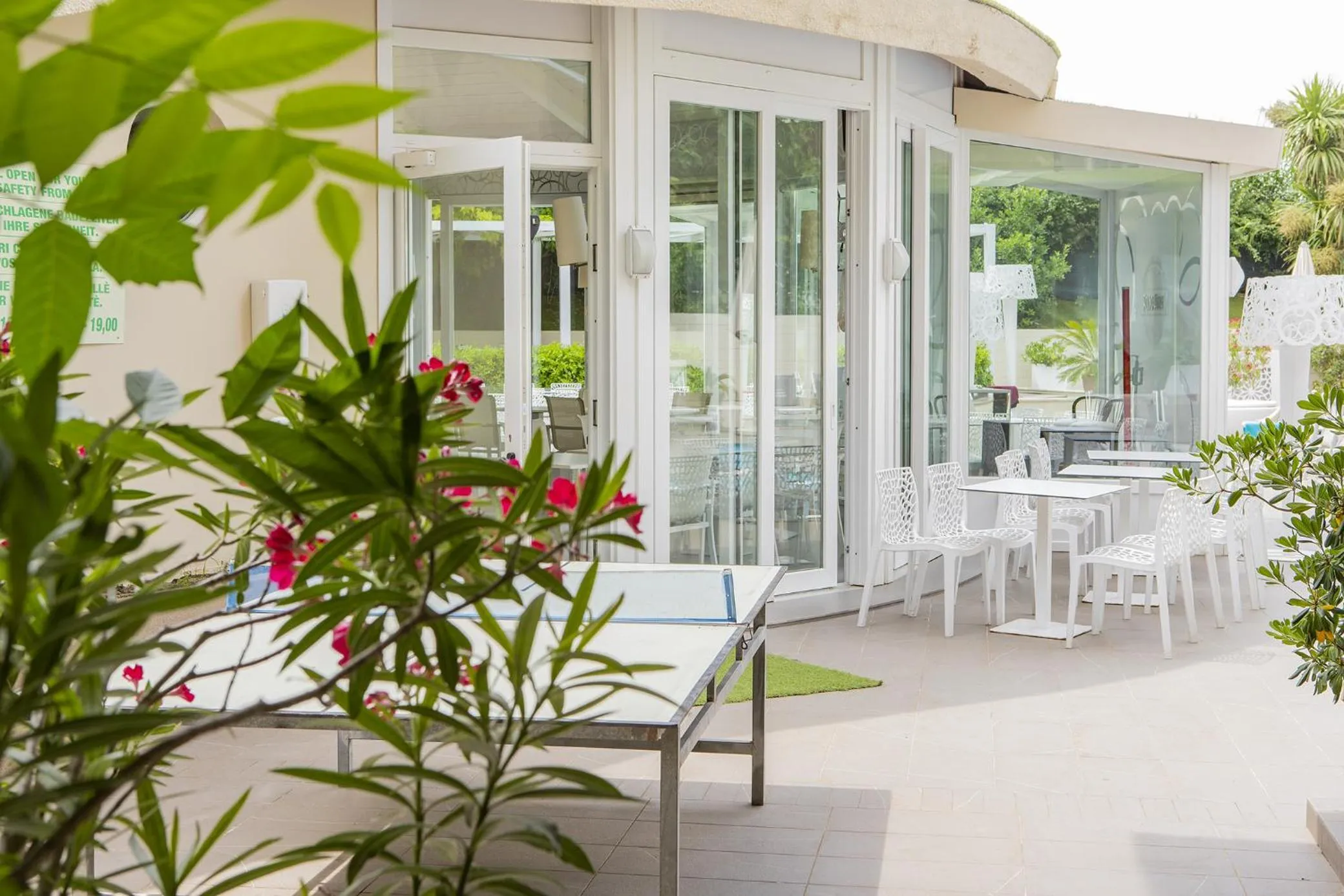 Table tennis in Hotel Pacific