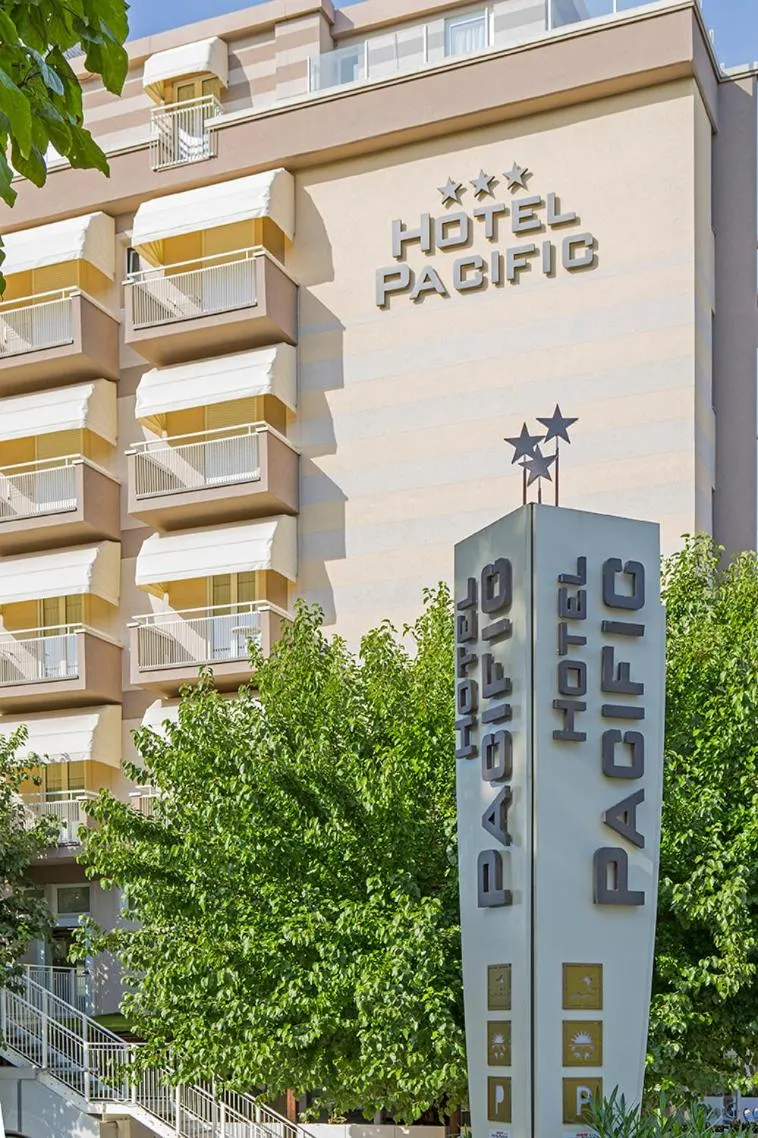 Hotel Pacific