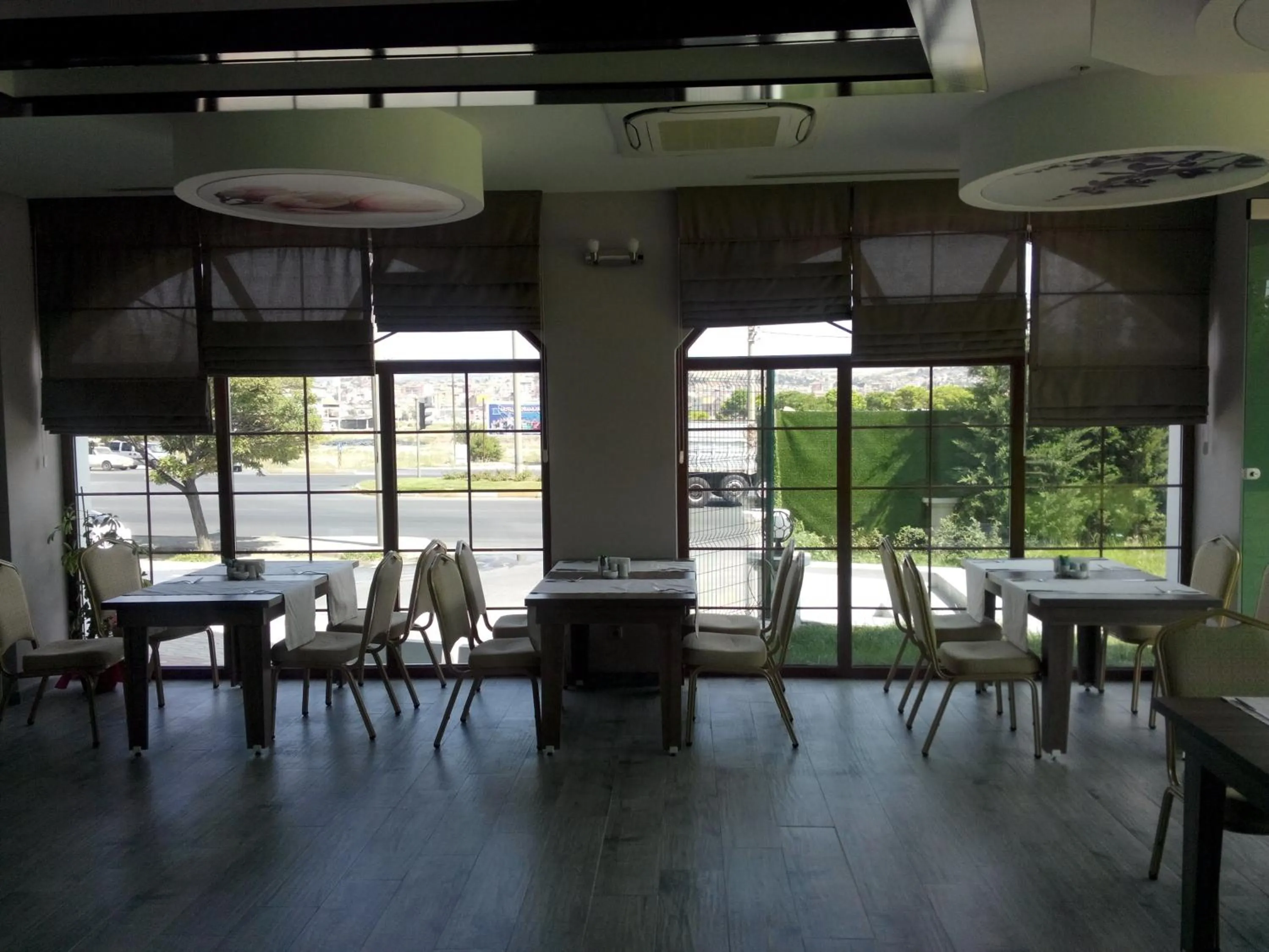 Restaurant/places to eat in Ramada Usak