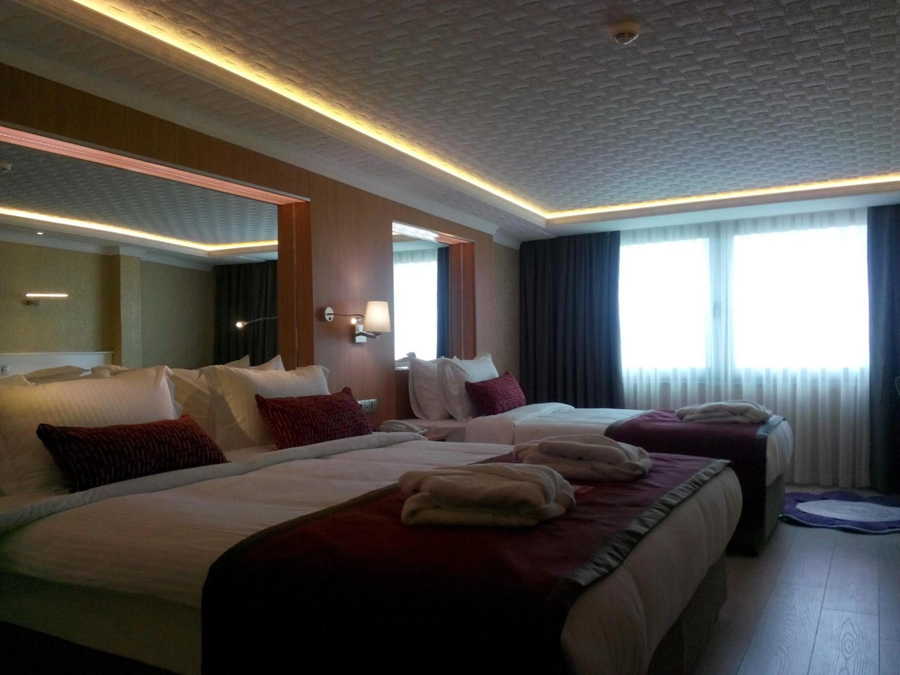 Day, Bed in Ramada Usak