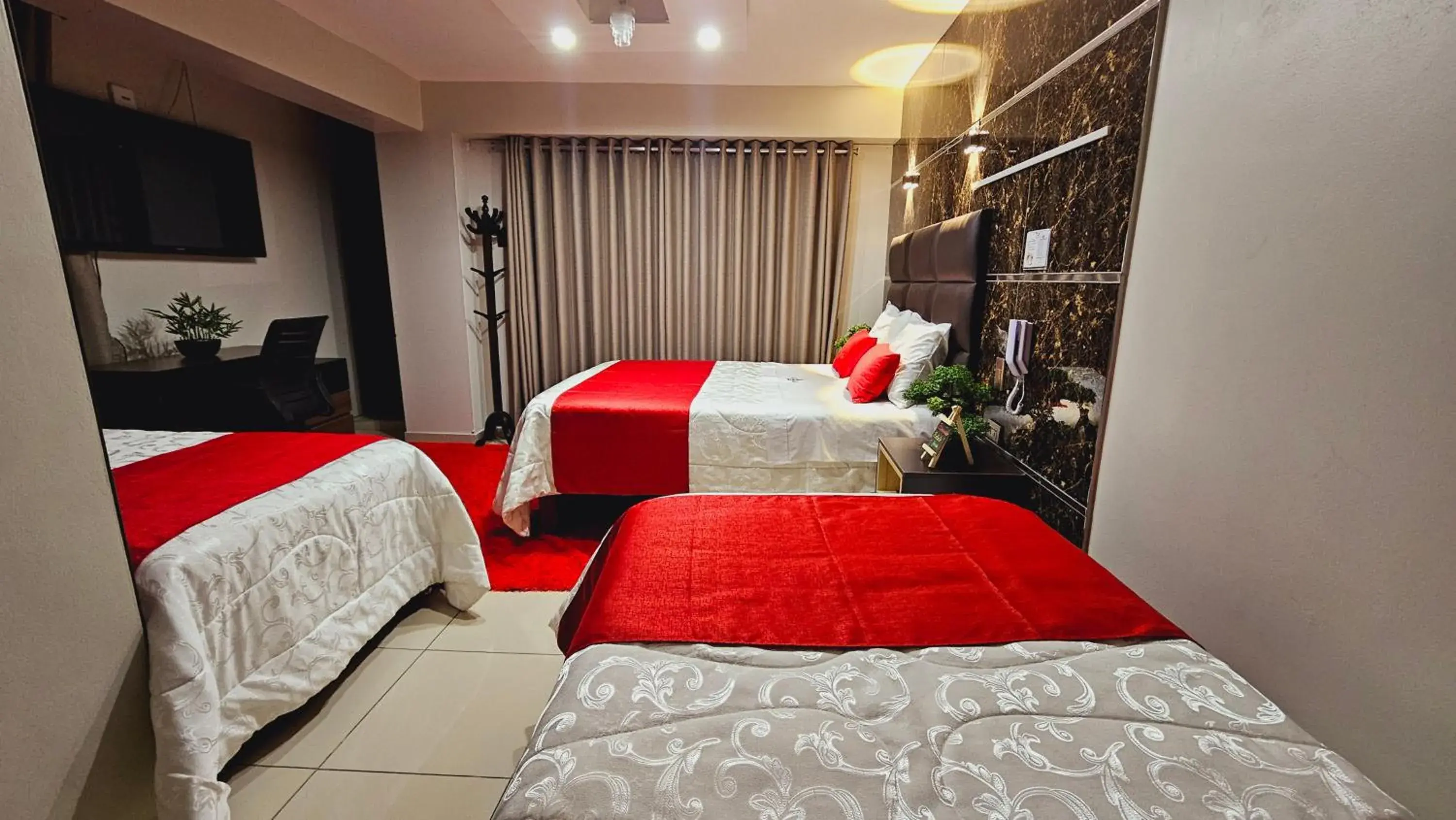 Triple Room in Hotel del Valle Triple Room in Hotel del Valle