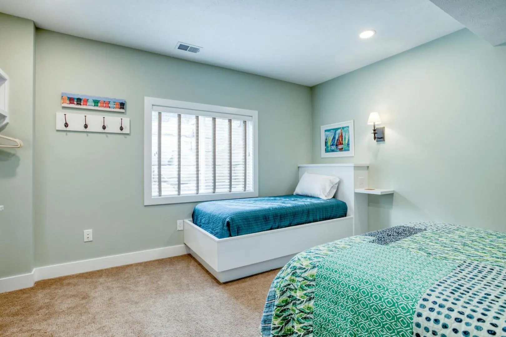 Bed in Lakemore Resort