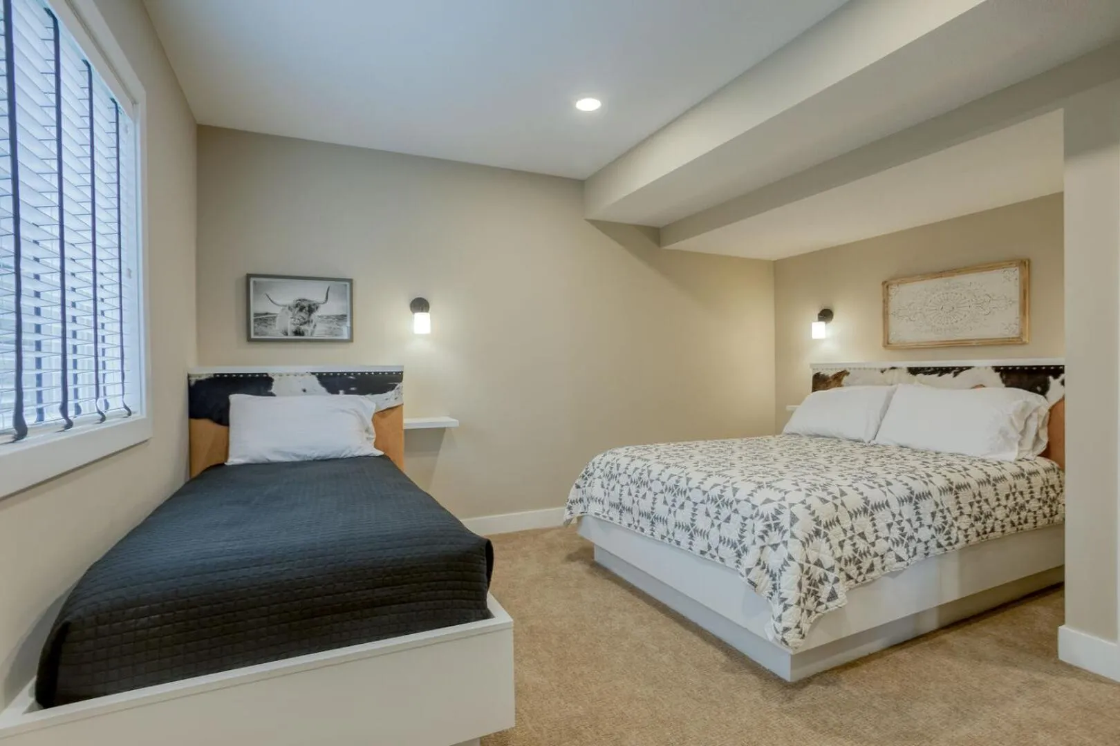 Bed in Lakemore Resort