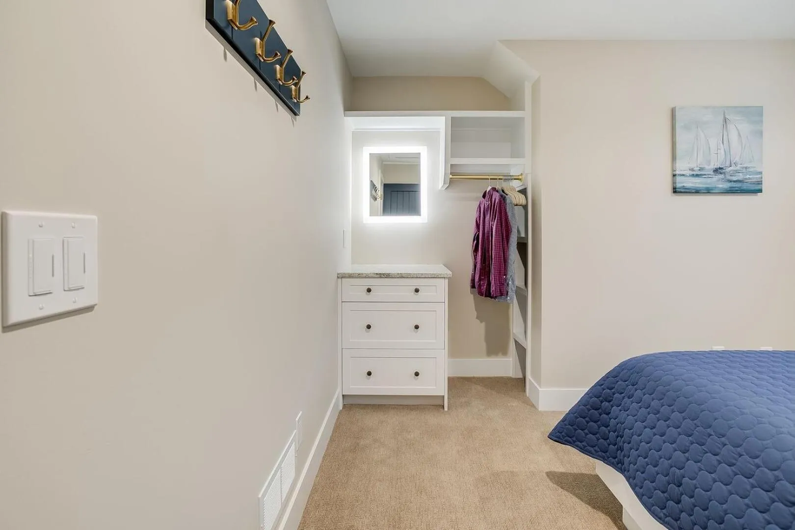 Bed in Lakemore Resort