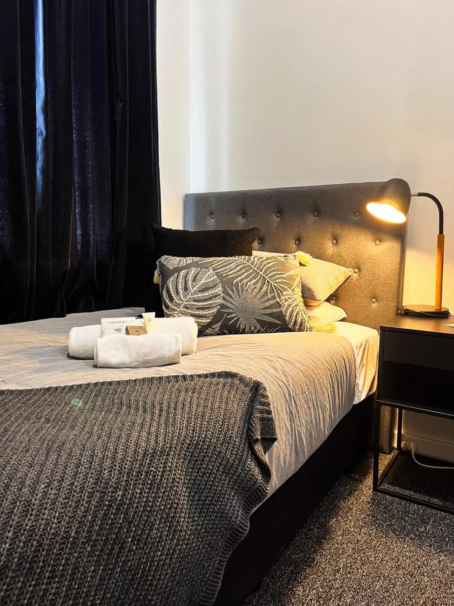 Bedroom, Bed in Manjimup Hotel