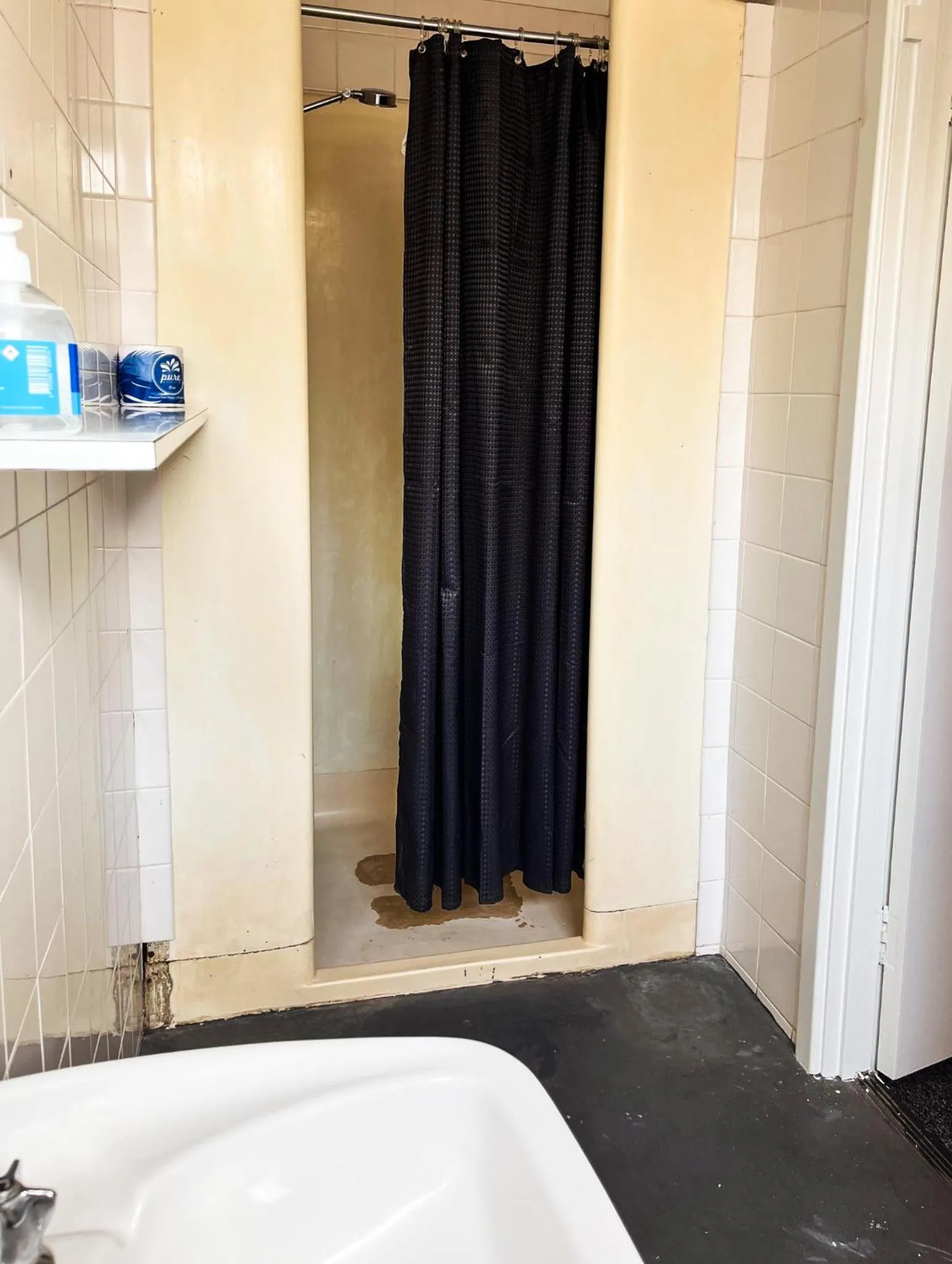 Bathroom in Manjimup Hotel