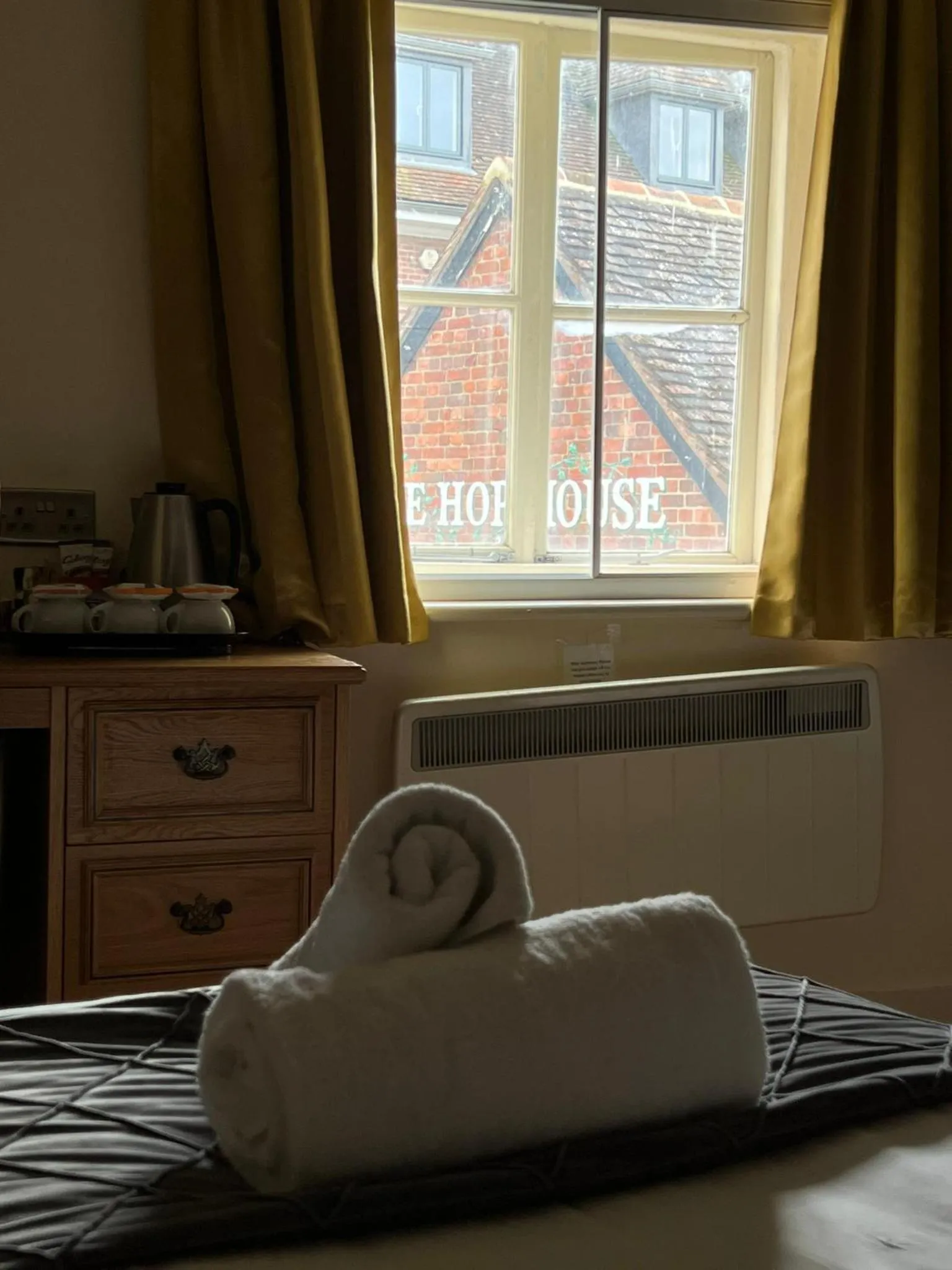 Bed in The George Inn