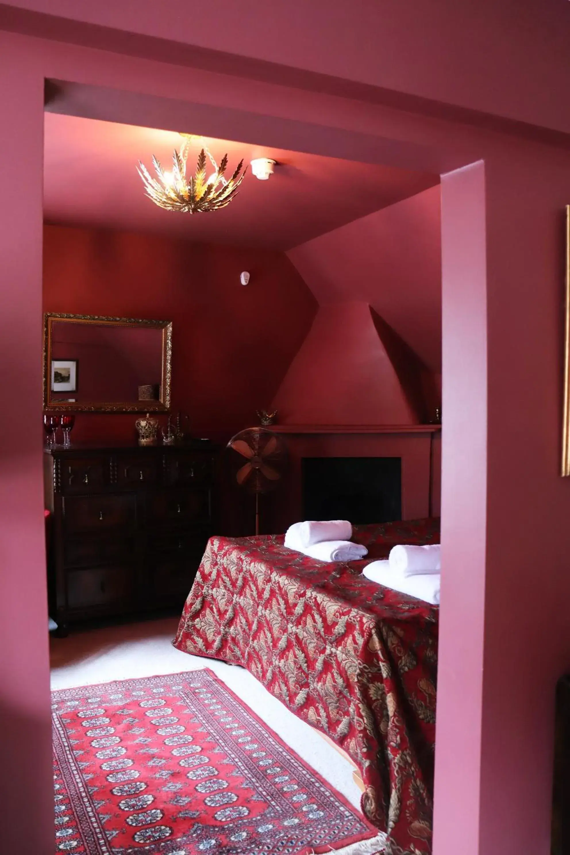 Bed in The George Inn Bed in The George Inn