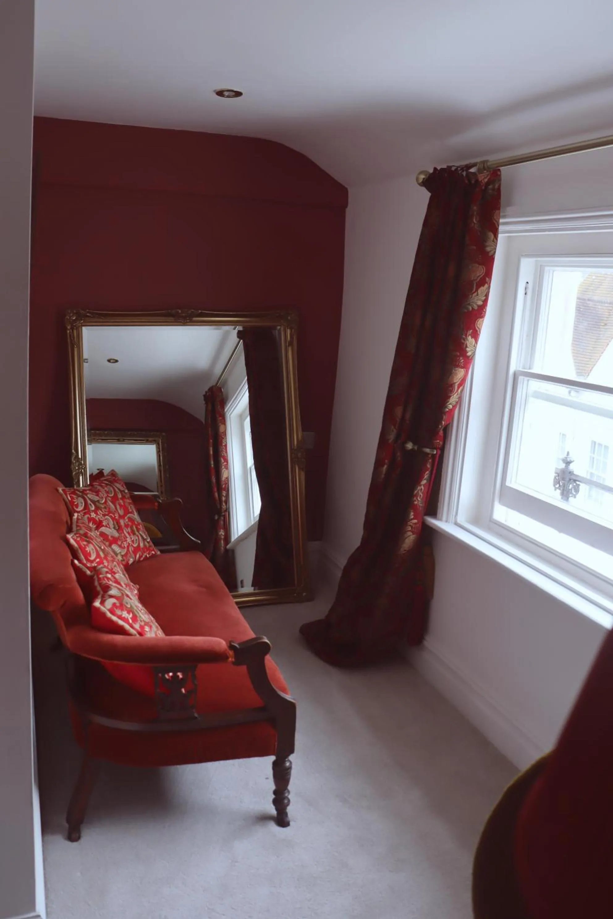 Bed in The George Inn