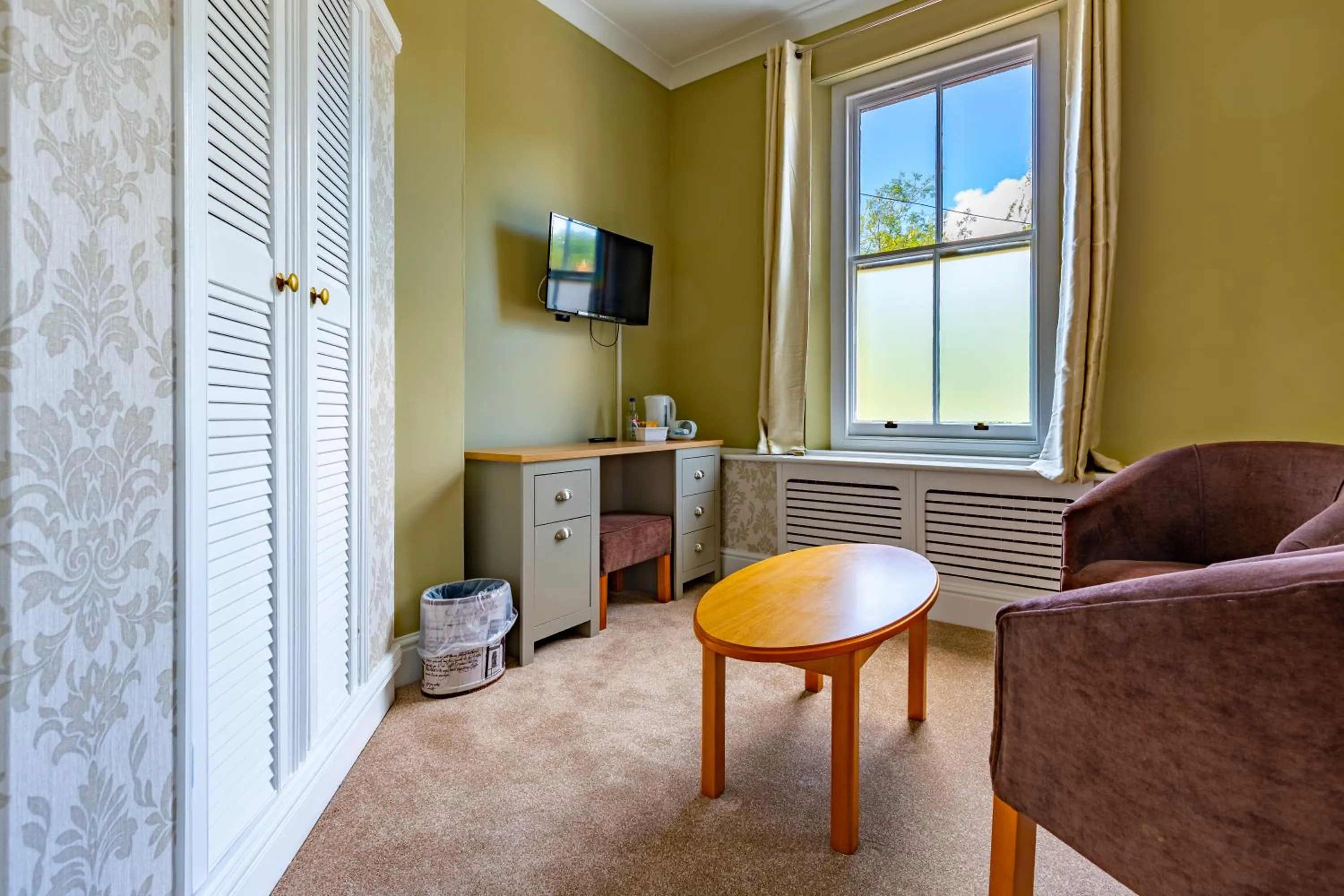 Seating area in Woodland Manor Hotel