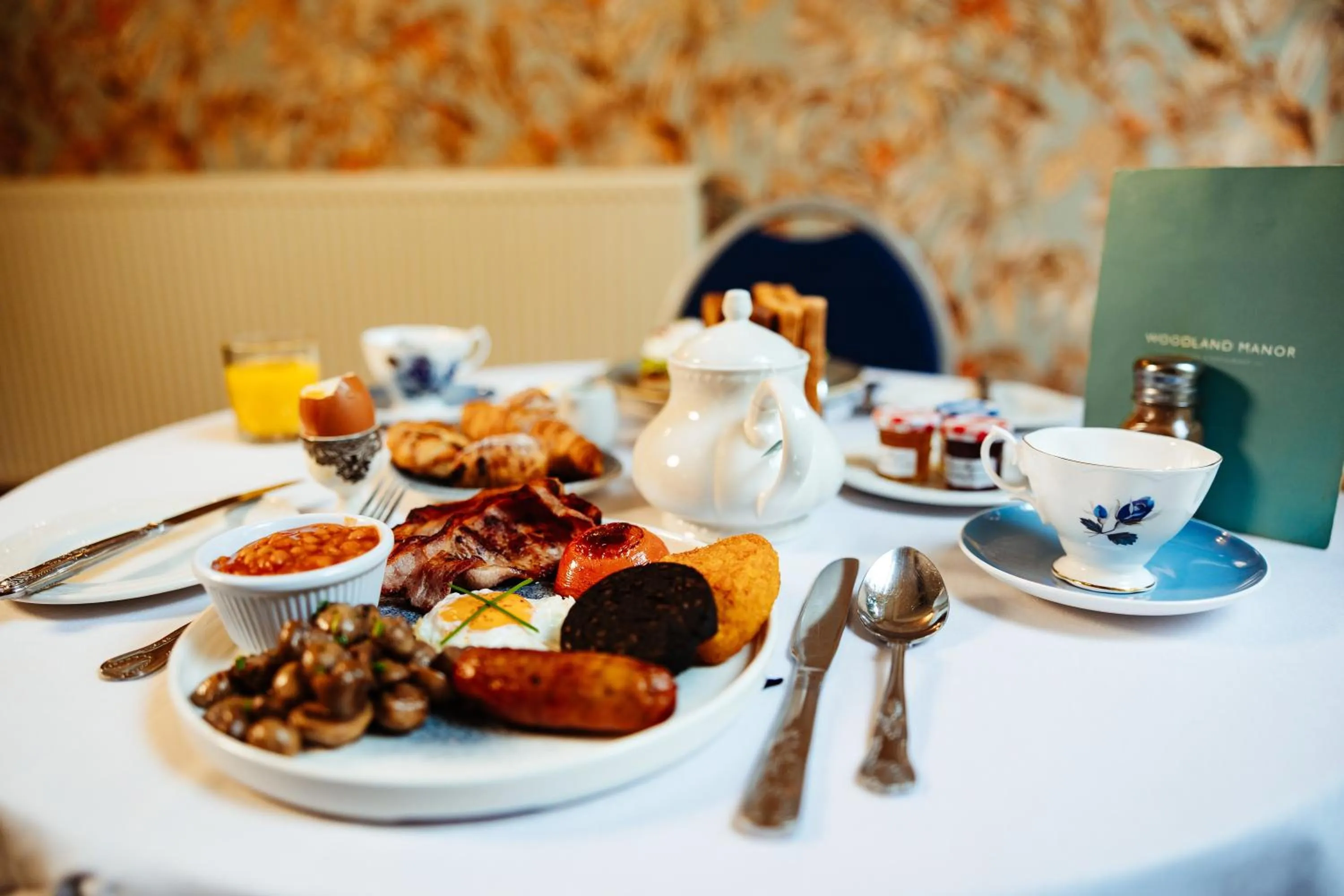 Breakfast in Woodland Manor Hotel