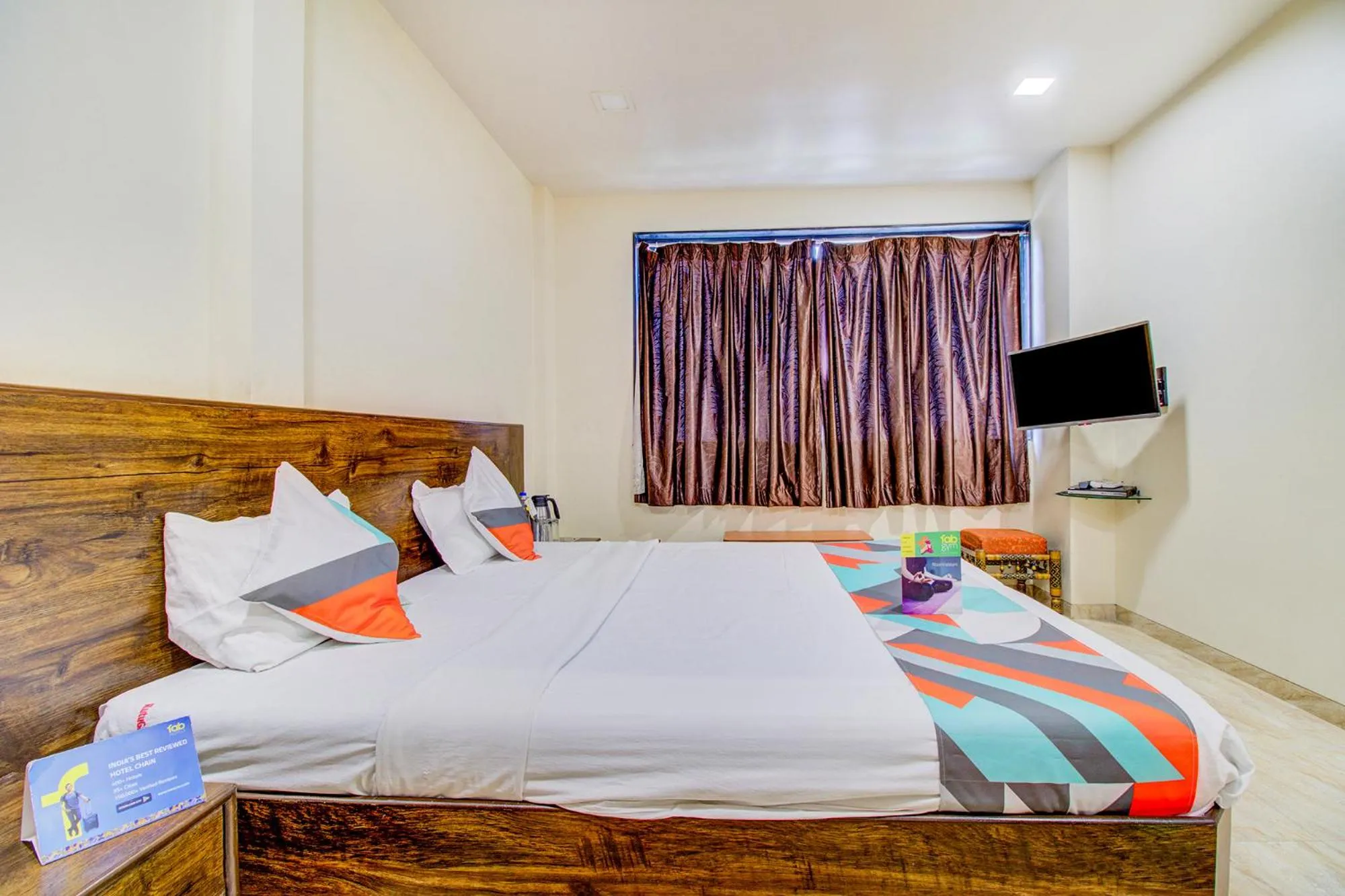 Photo of the whole room, Bed in Rutugandh Heritage