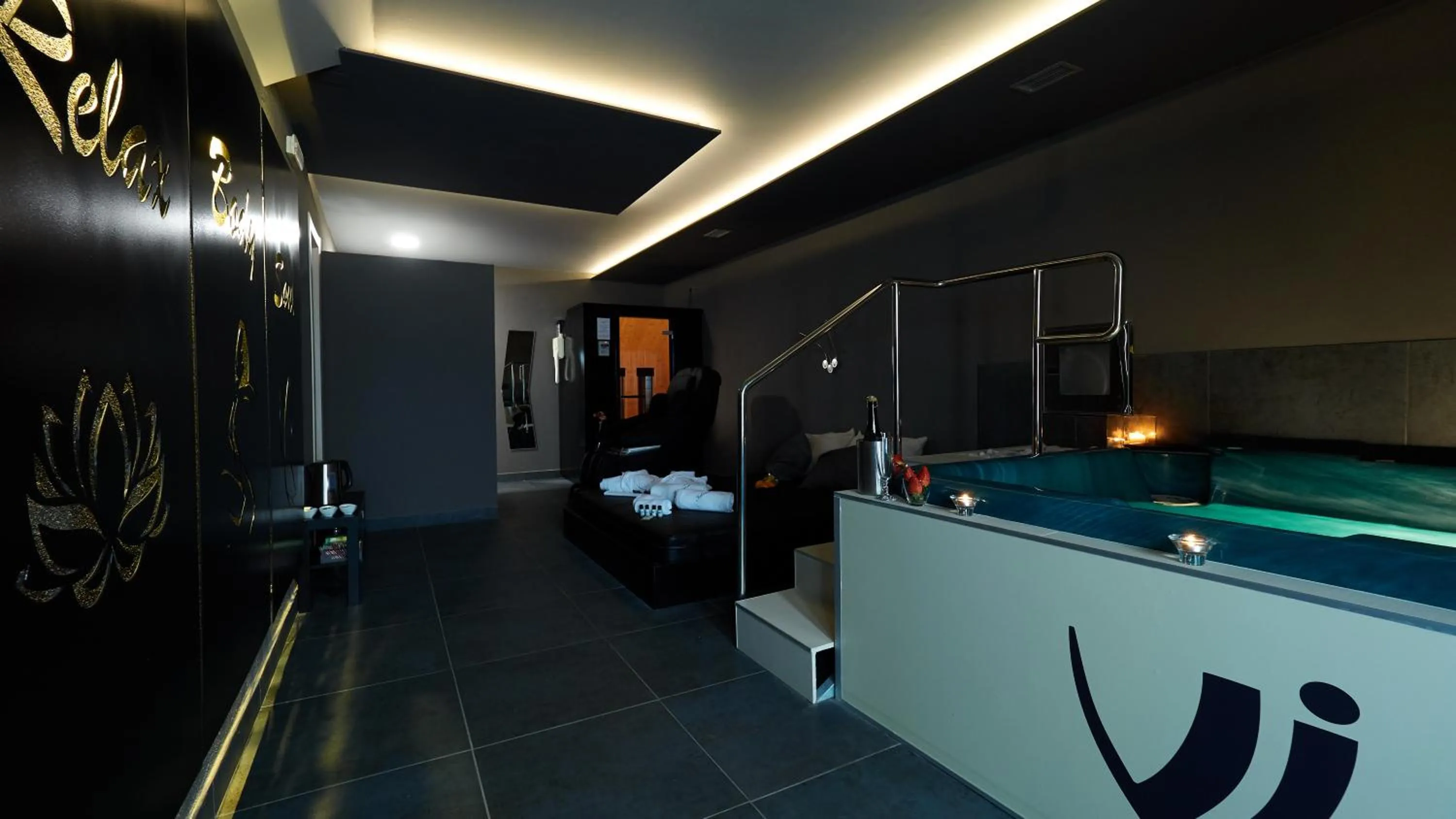 Hot Tub in Wellness Villa Istriana