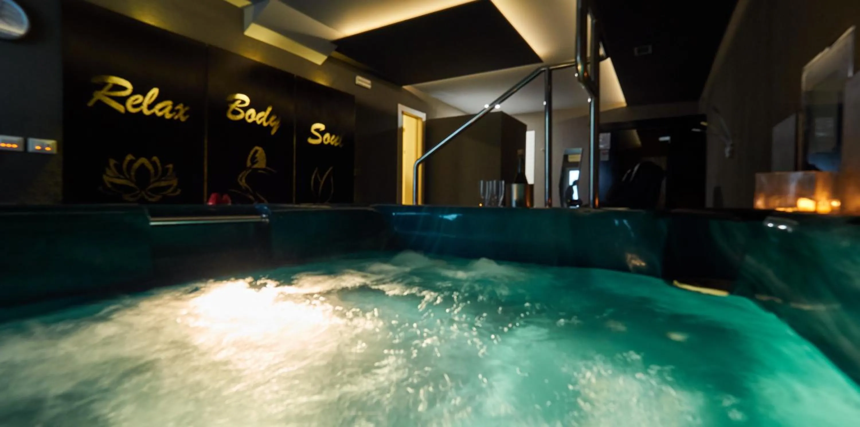 Hot Tub in Wellness Villa Istriana