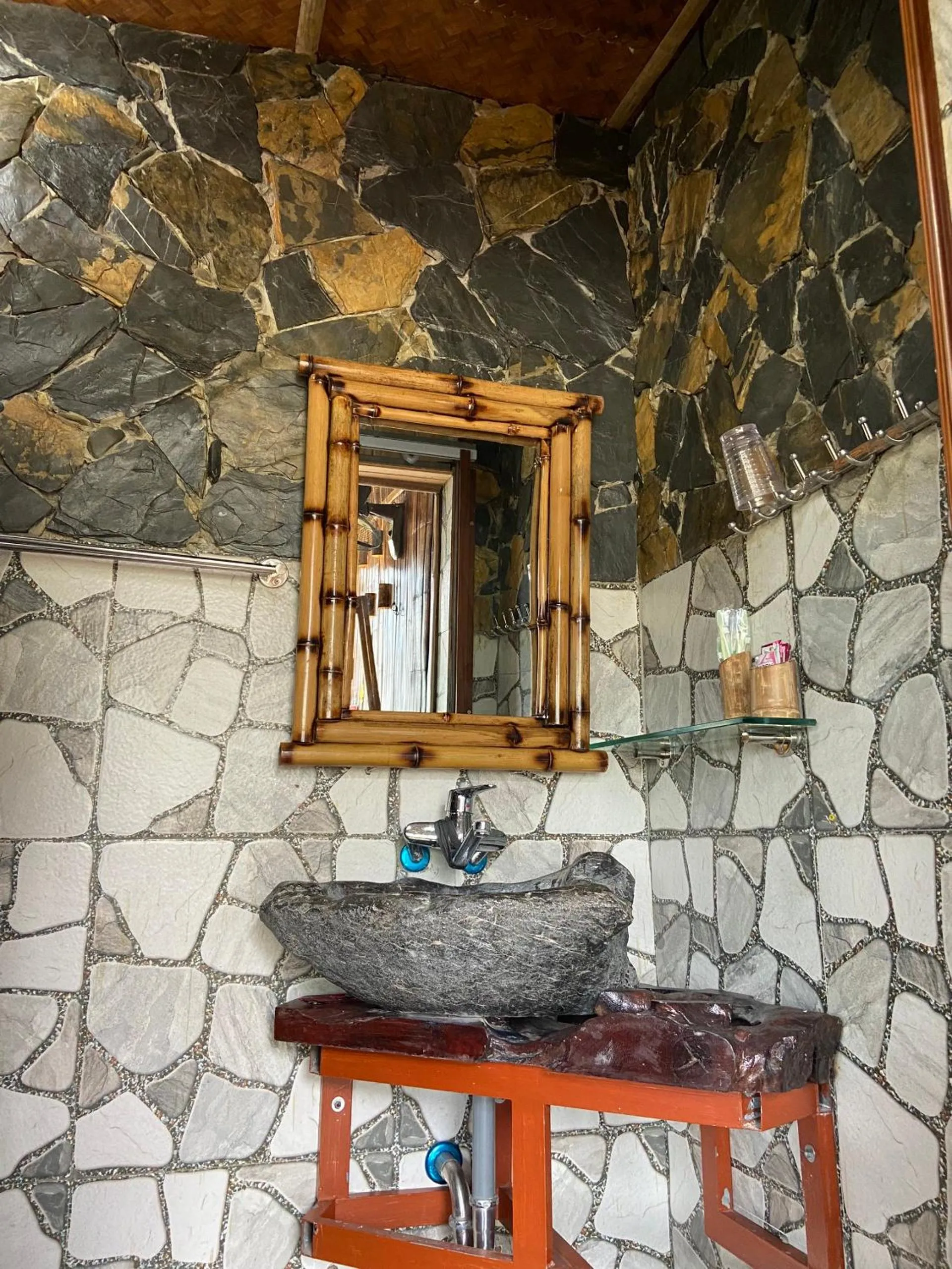 Shower in Mai Chau La Vida Homestay