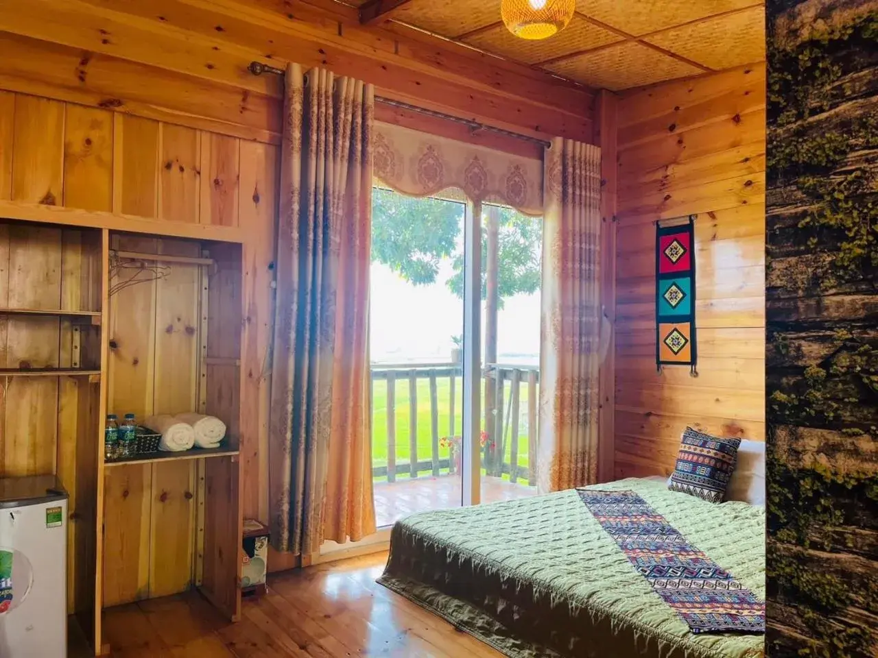 Double Room with Balcony in Mai Chau La Vida Homestay Double Room with Balcony in Mai Chau La Vida Homestay